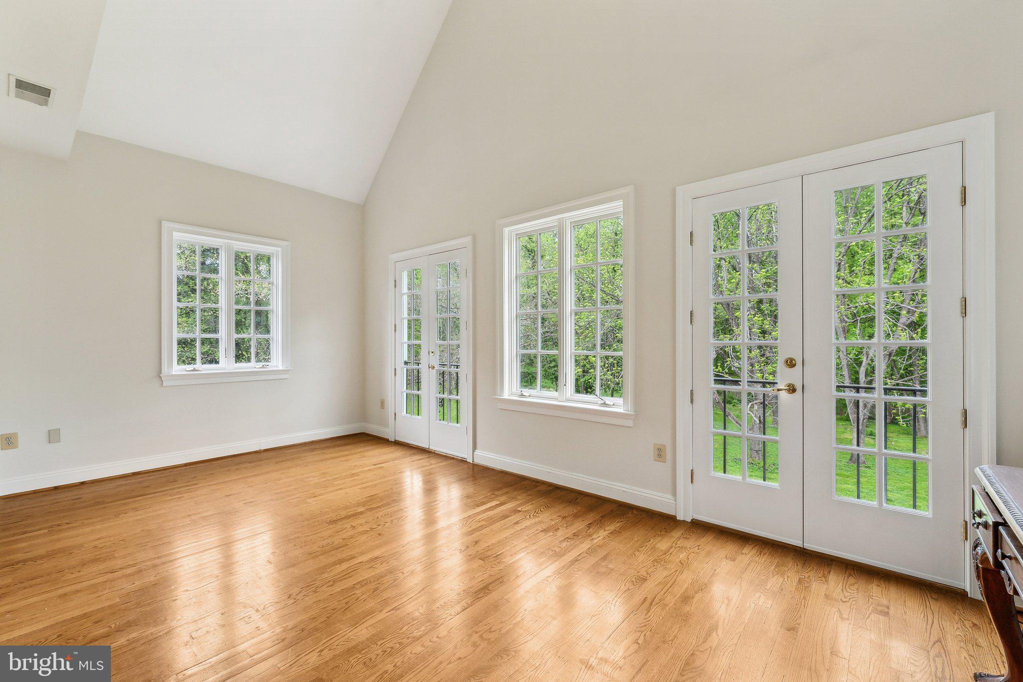 POTOMAC MANOR - Residential