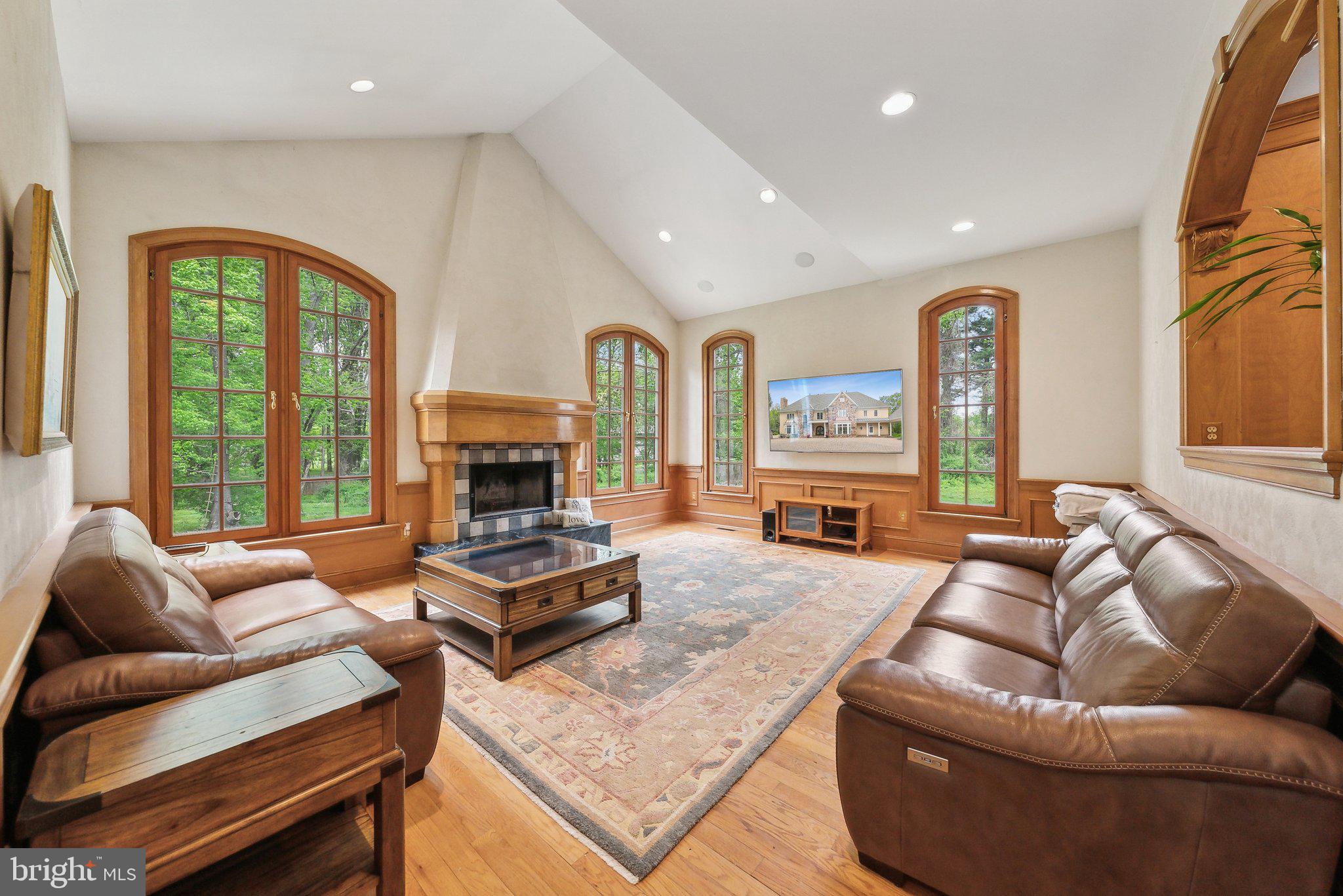 POTOMAC MANOR - Residential