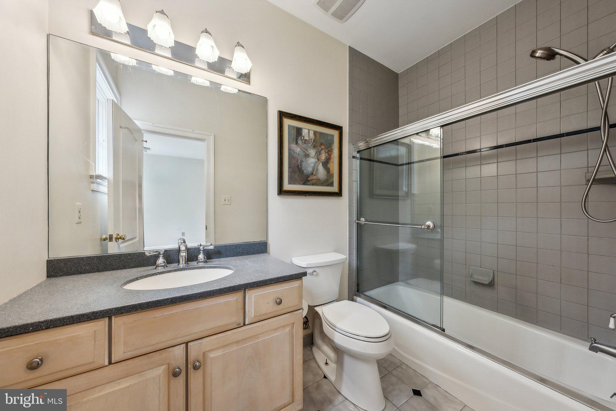 POTOMAC MANOR - Residential