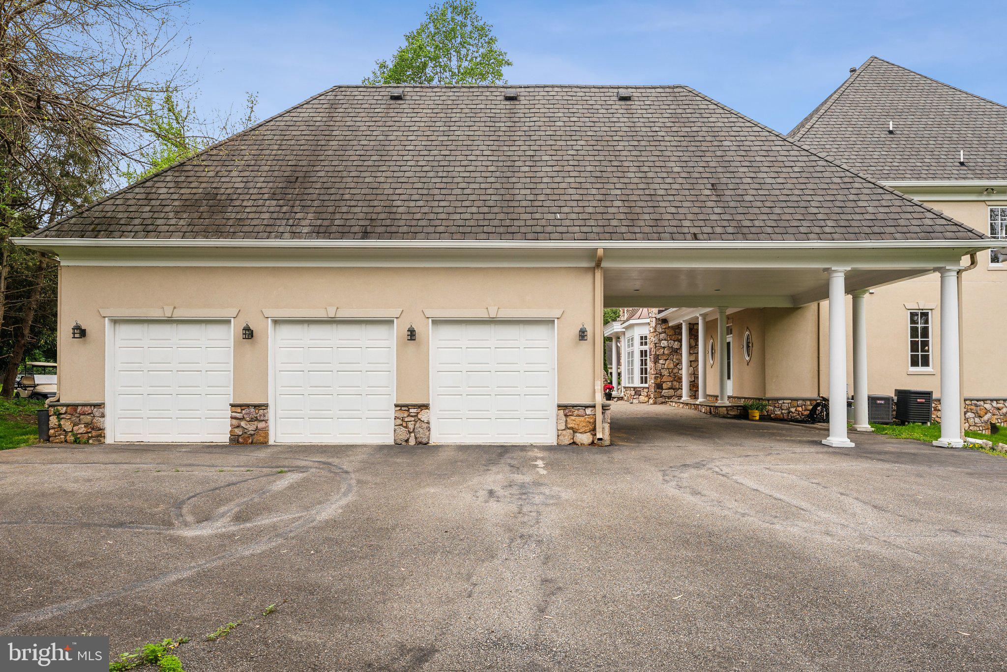 POTOMAC MANOR - Residential