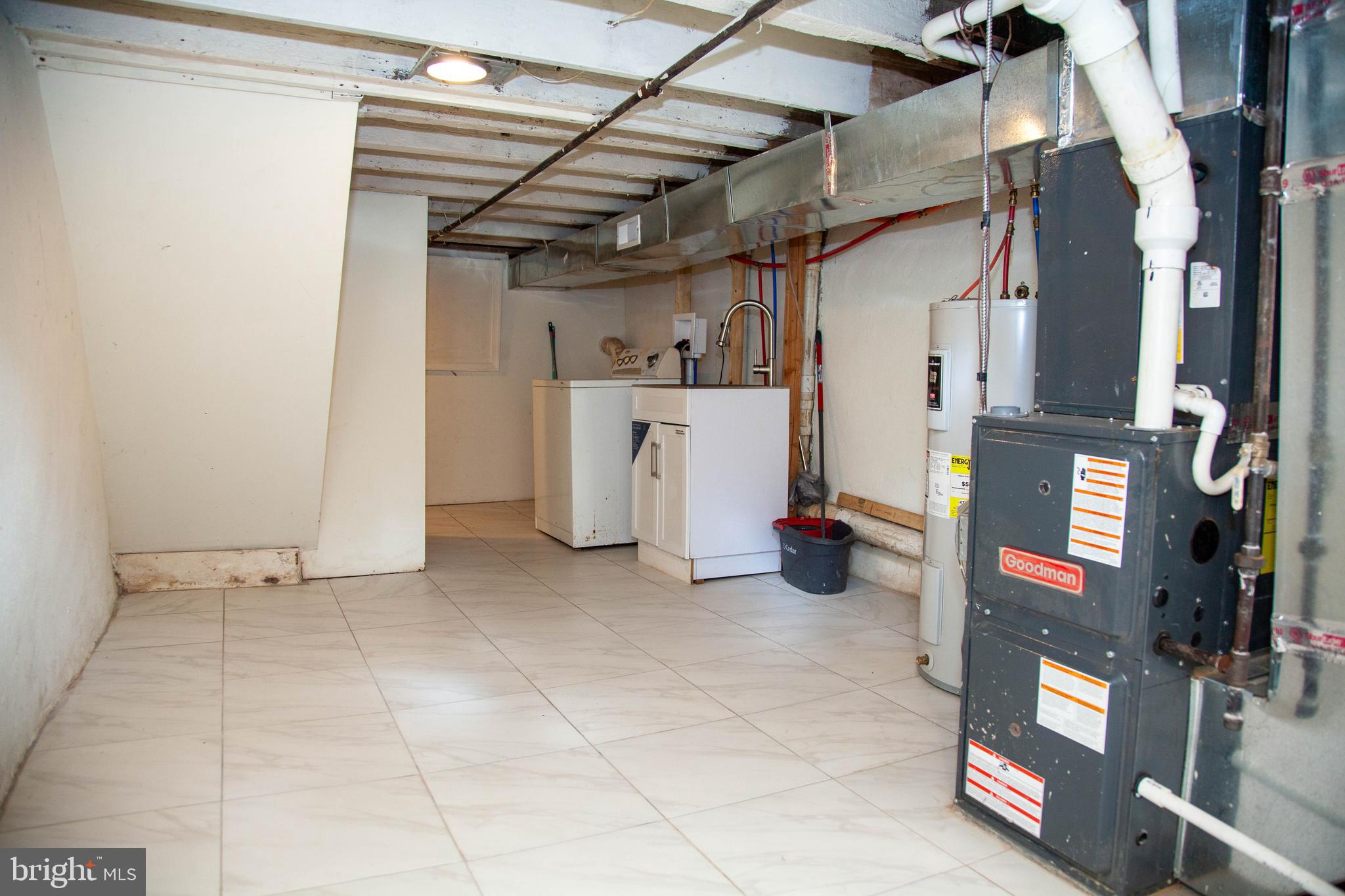 WEST KENSINGTON - Residential