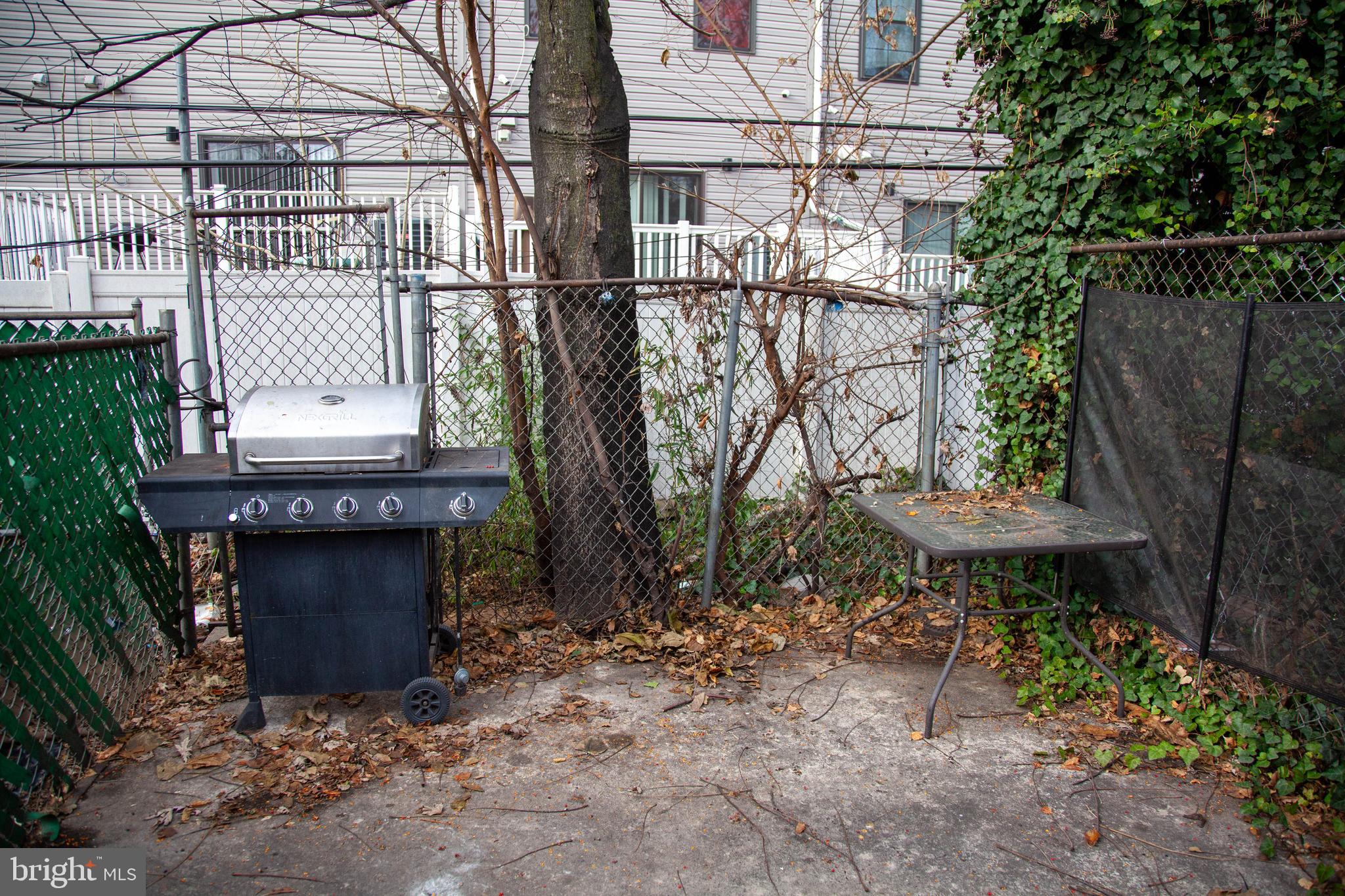 WEST KENSINGTON - Residential