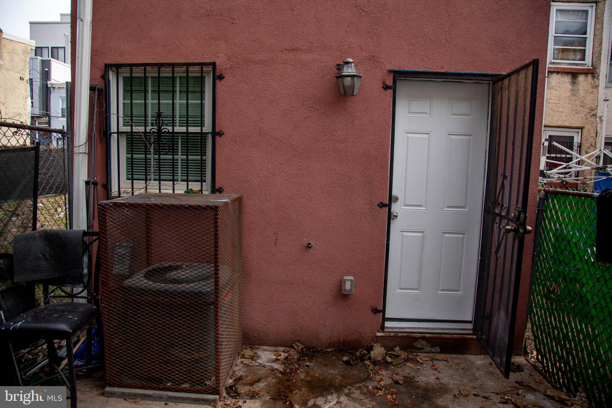 WEST KENSINGTON - Residential