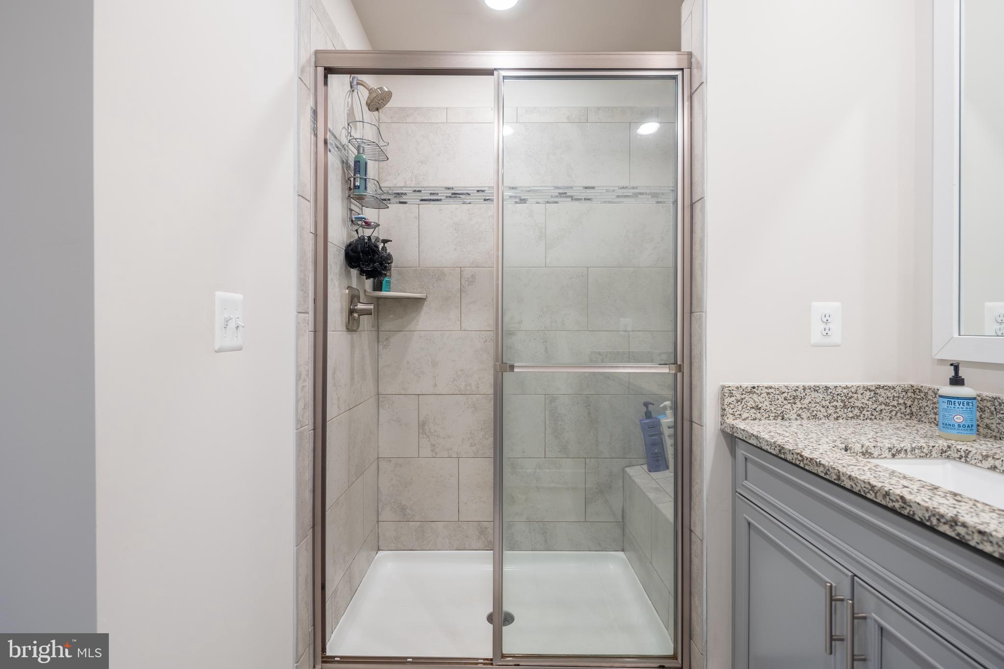 TANYARD SHORES - Residential