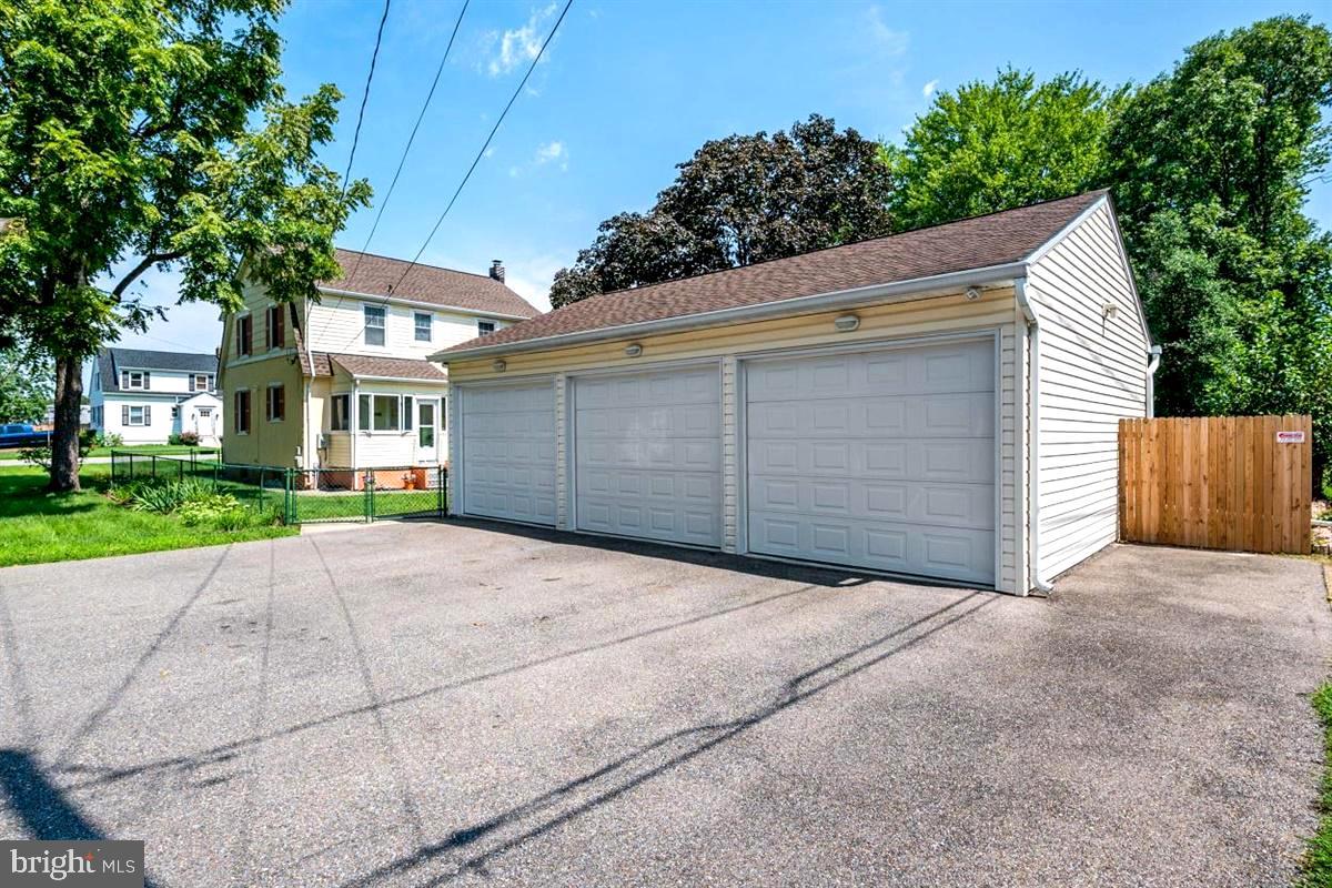 BROOKLYN PARK - Residential