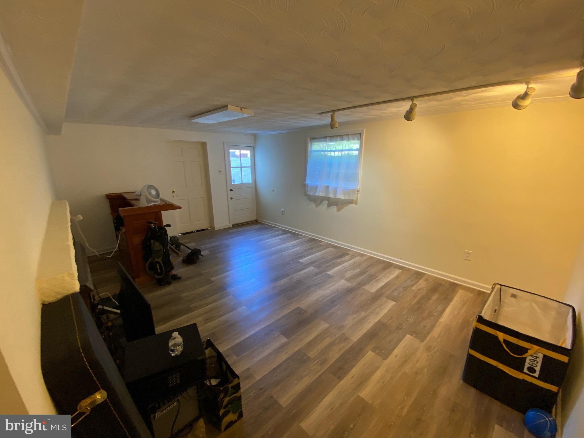 MEADOWOOD - Residential