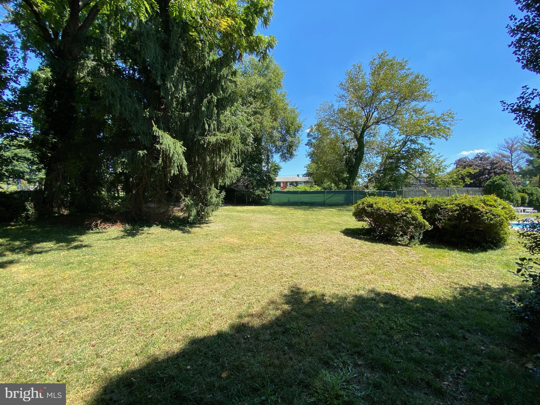 MEADOWOOD - Residential