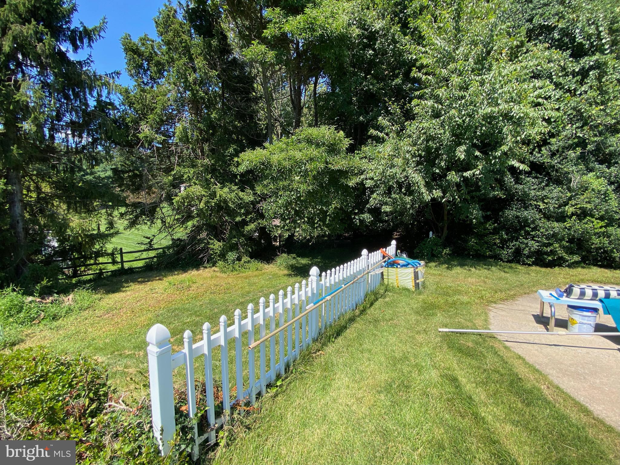 MEADOWOOD - Residential