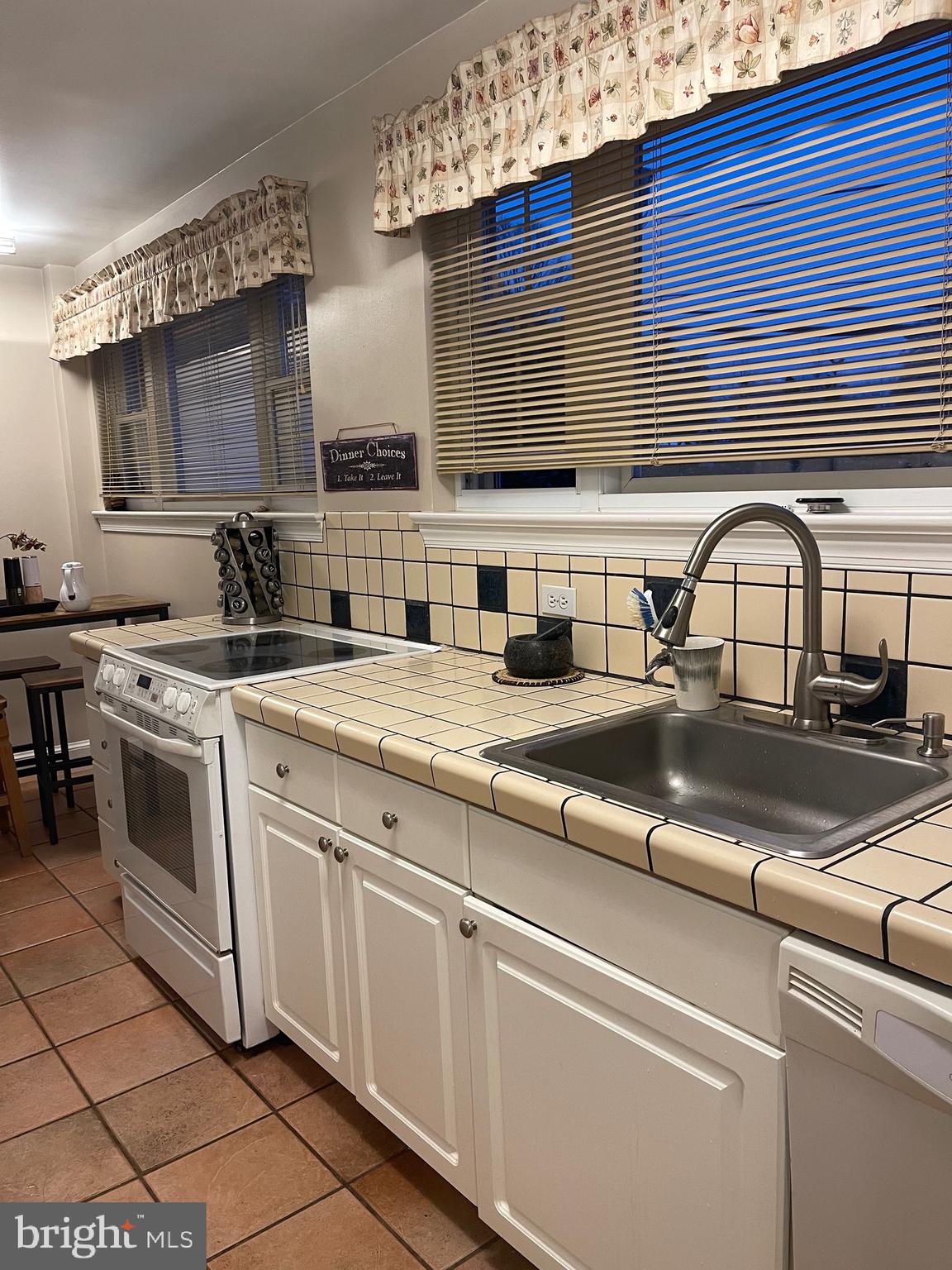 MEADOWOOD - Residential