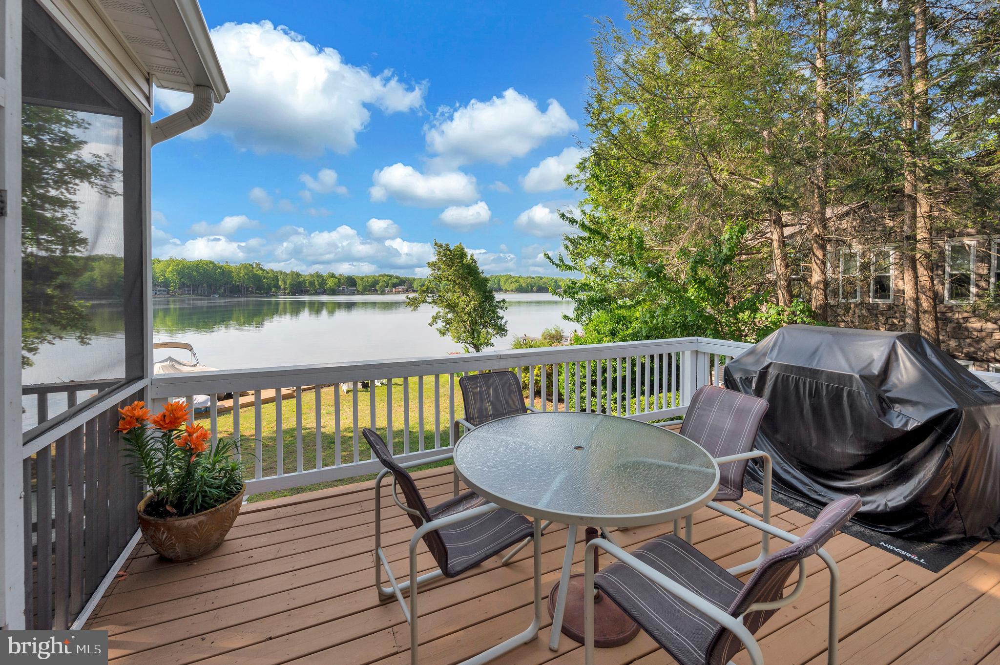 LAKE OF THE WOODS - Residential