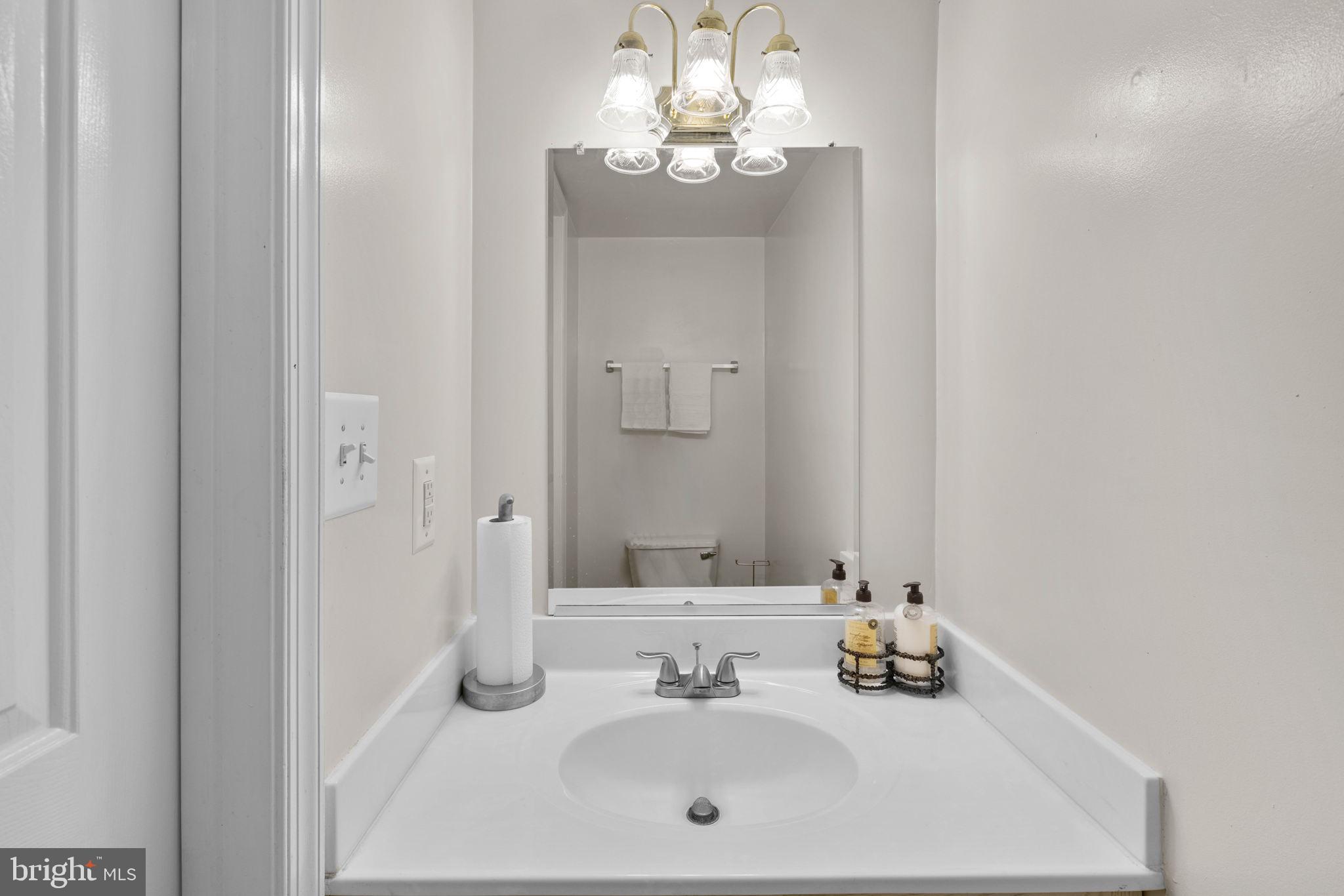 APPLEGATE CONDO - Residential