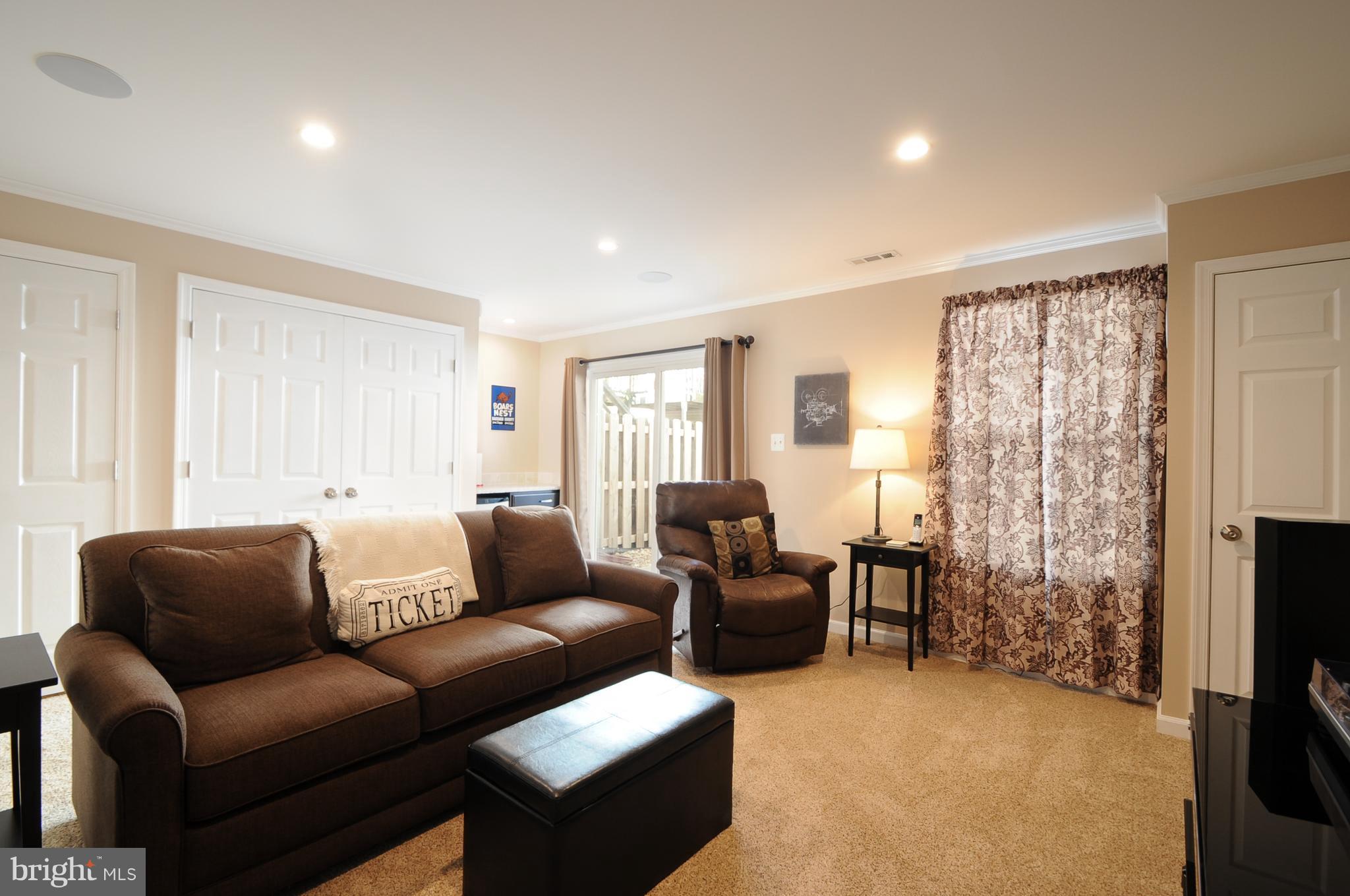 SUNNINGDALE MEADOWS - Residential