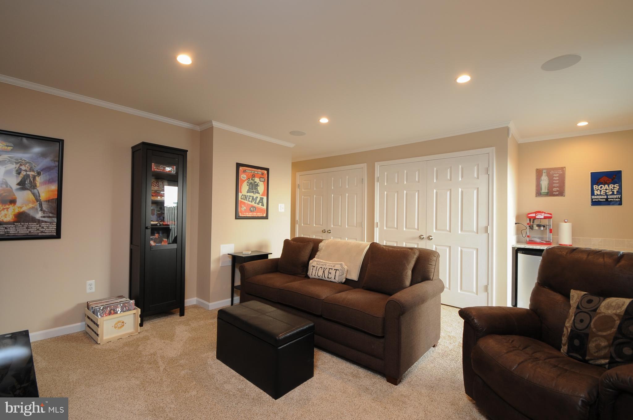 SUNNINGDALE MEADOWS - Residential
