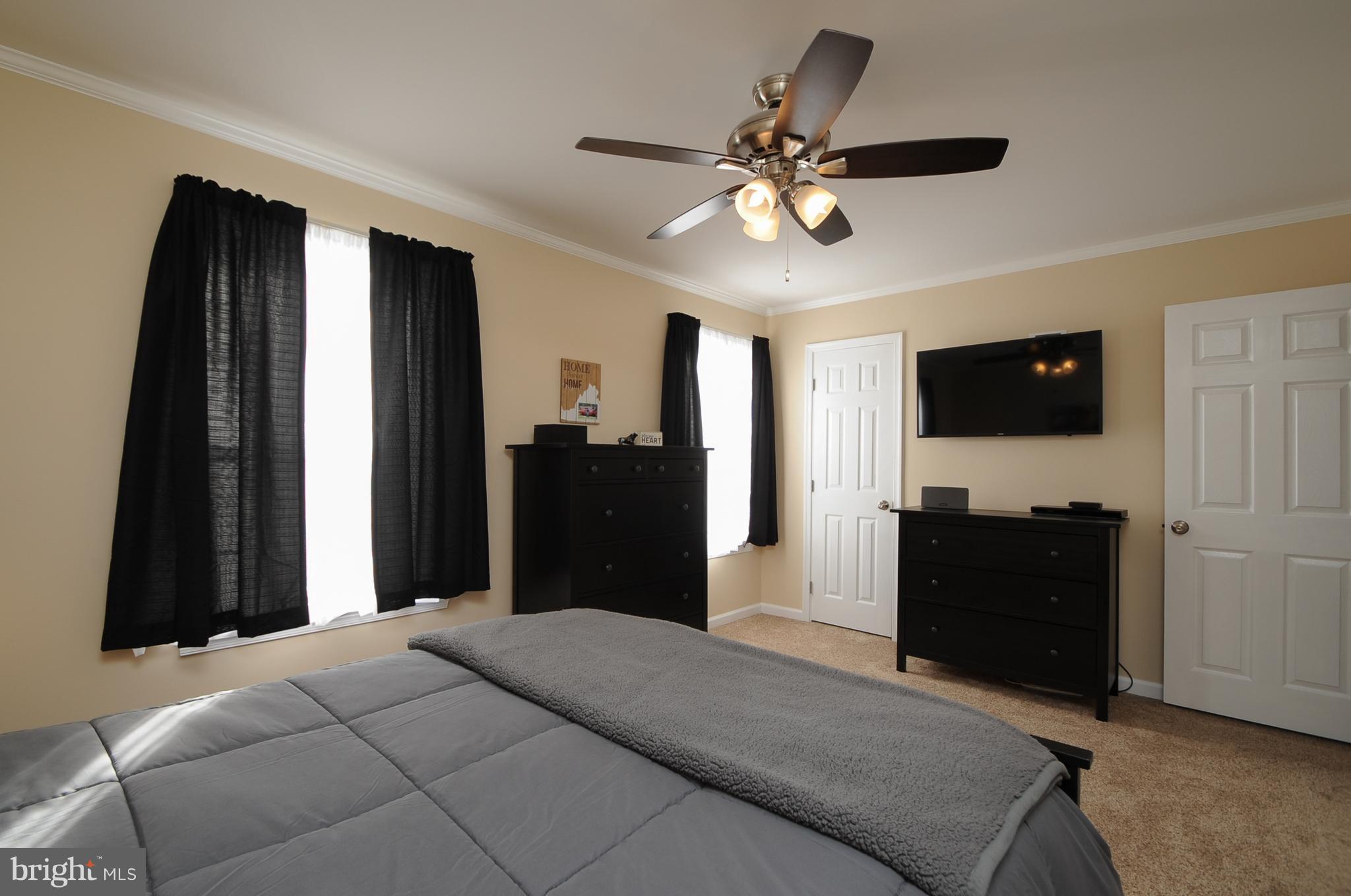 SUNNINGDALE MEADOWS - Residential