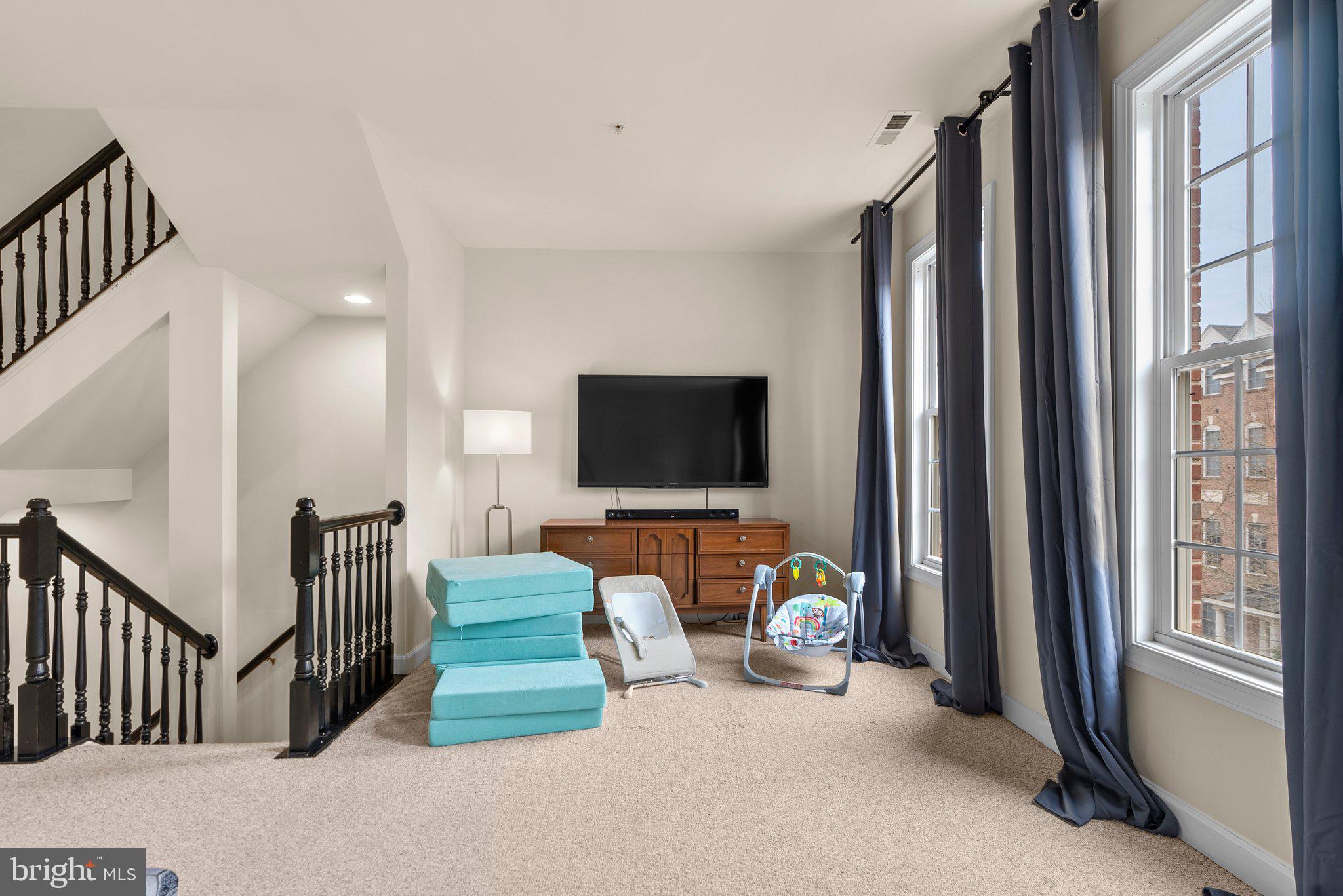 HIDDEN CREEK - Residential