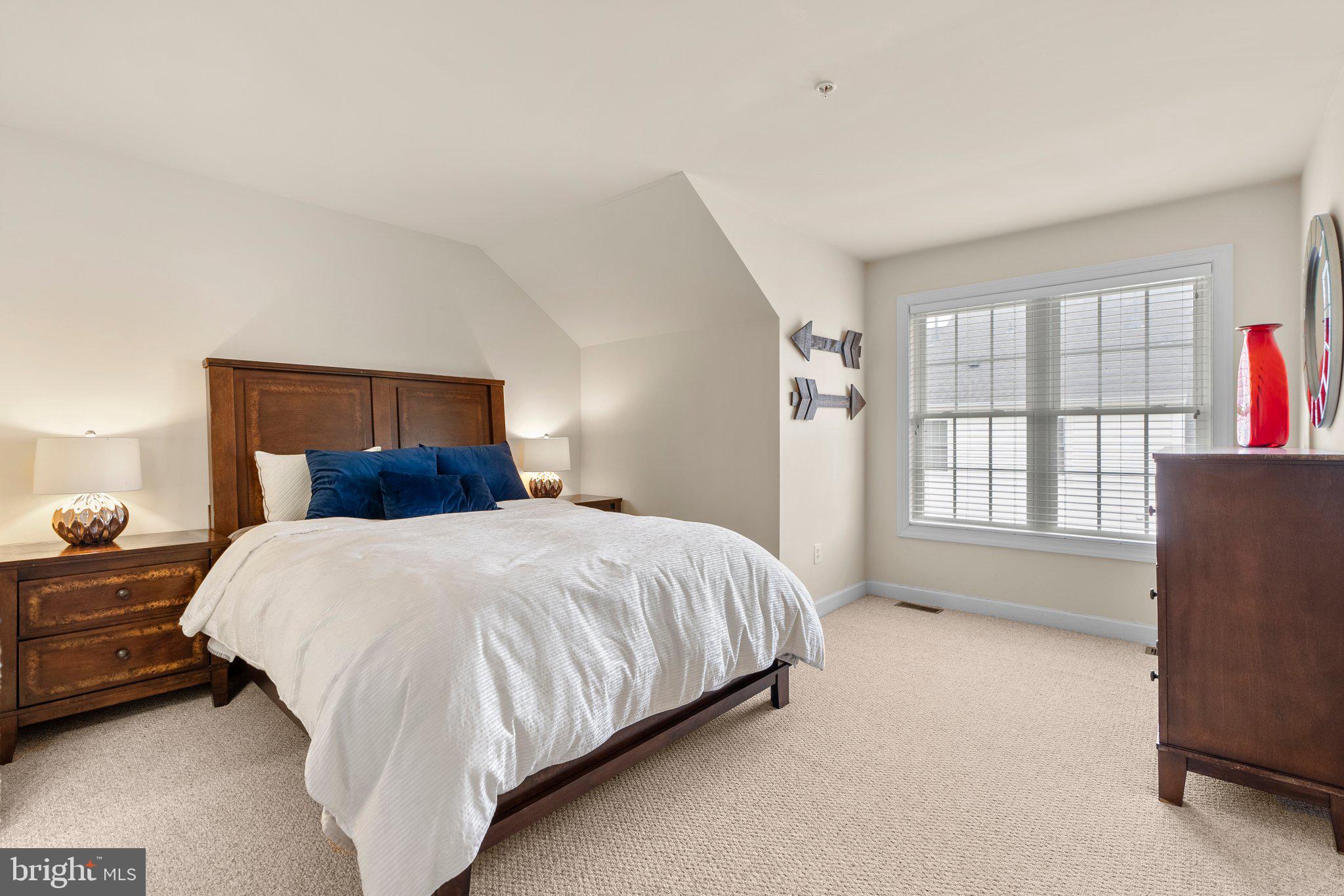 HIDDEN CREEK - Residential