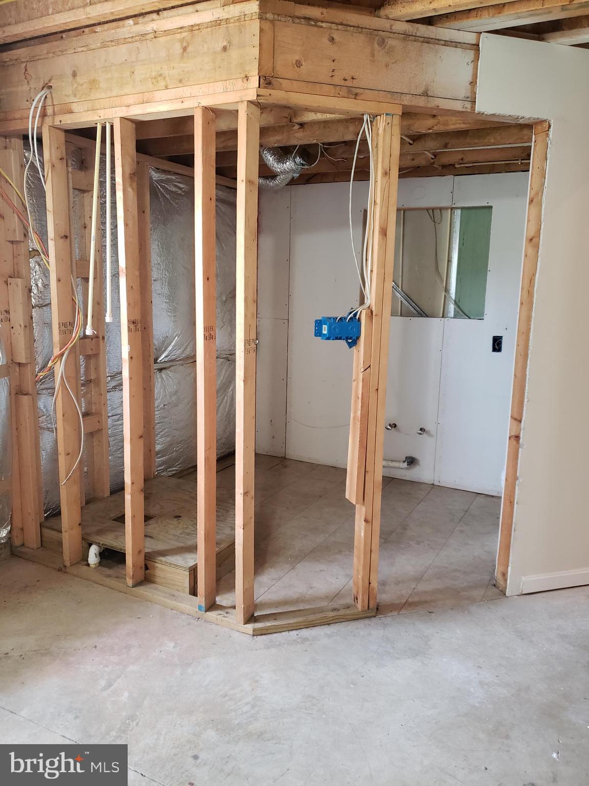 COUNTY GREEN - Residential