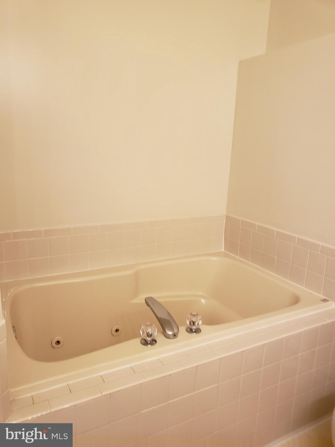 COUNTY GREEN - Residential