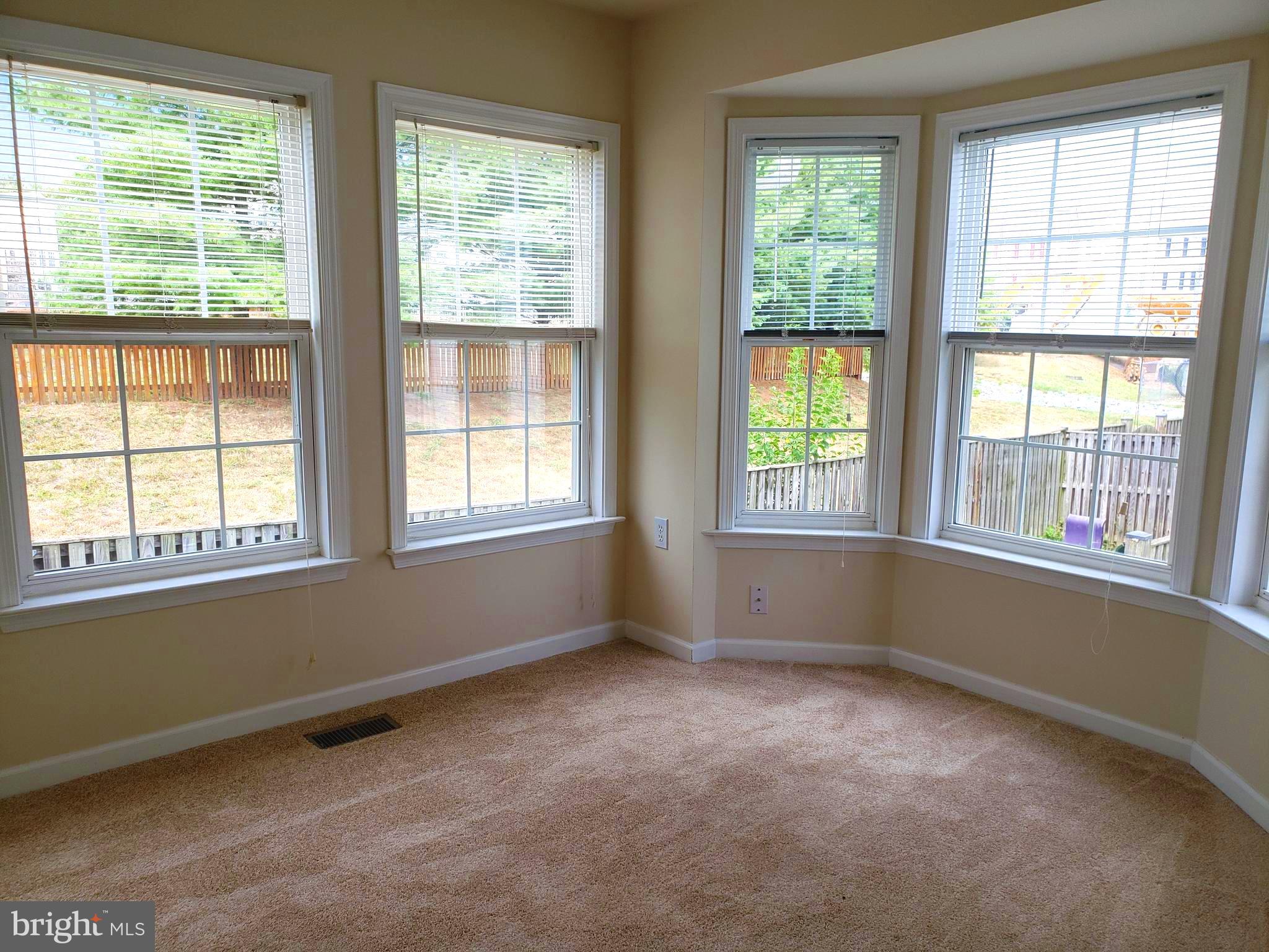 COUNTY GREEN - Residential