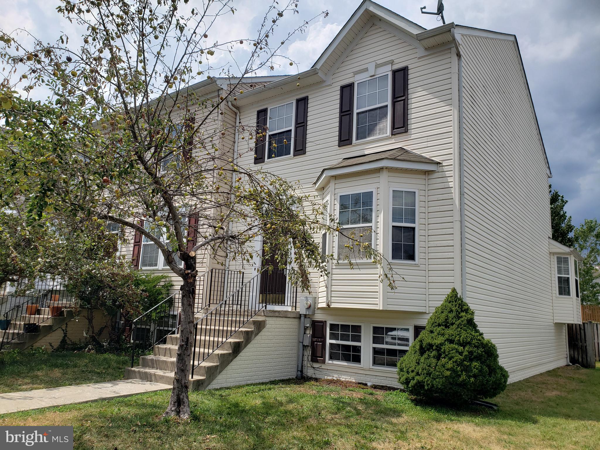 COUNTY GREEN - Residential