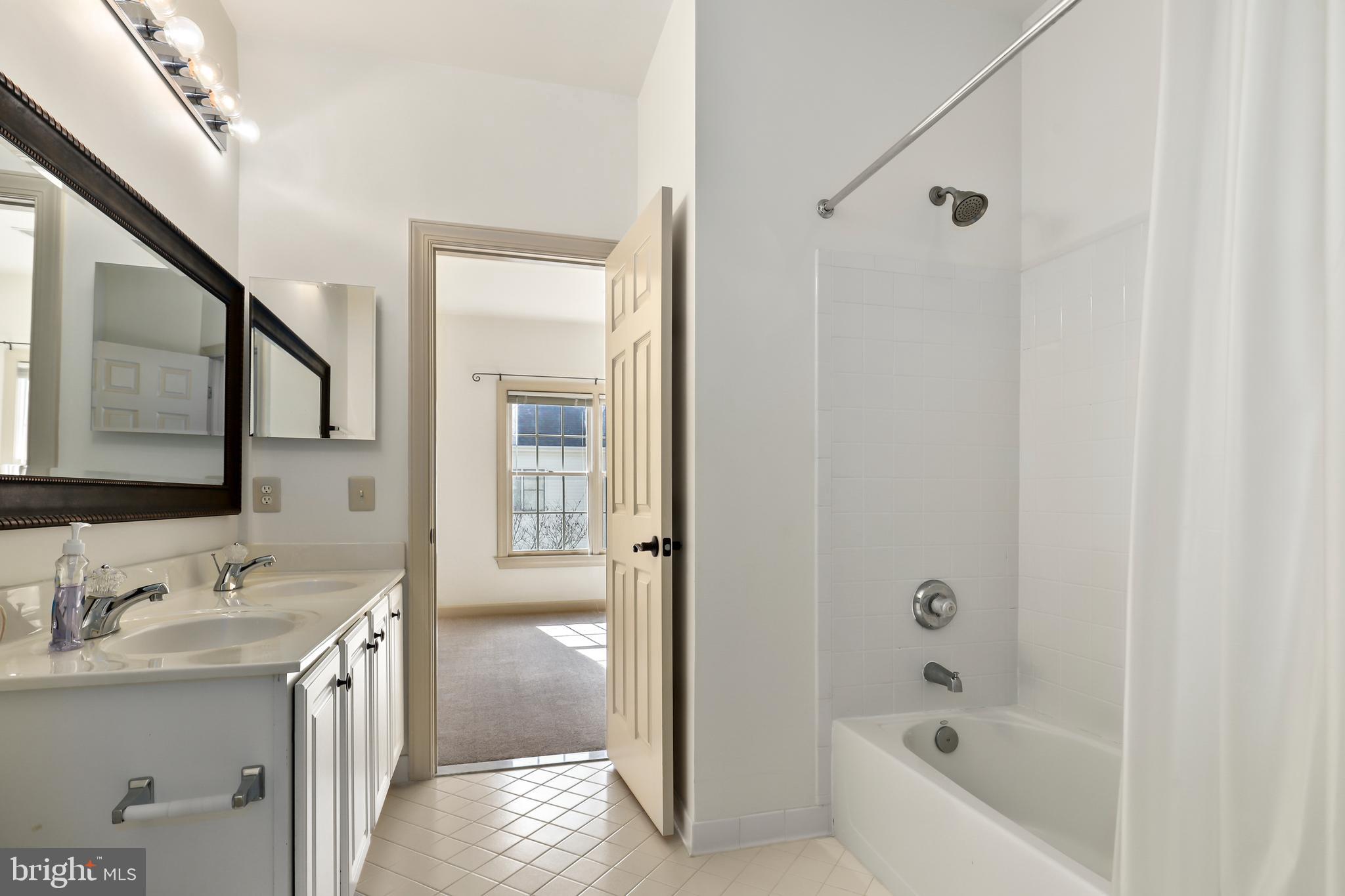 HUNTER - Residential