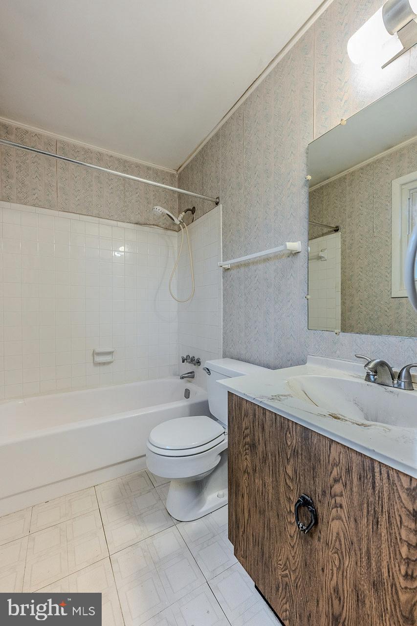 OAK RIDGE ESTATES - Residential