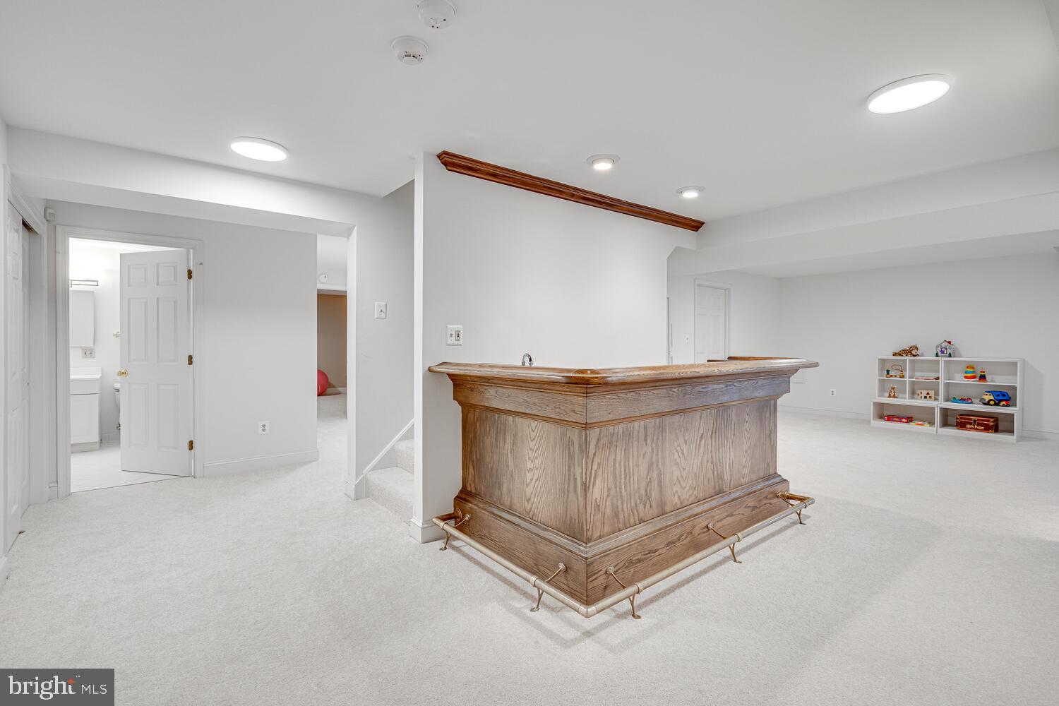 HUNTER MILL ESTATES - Residential