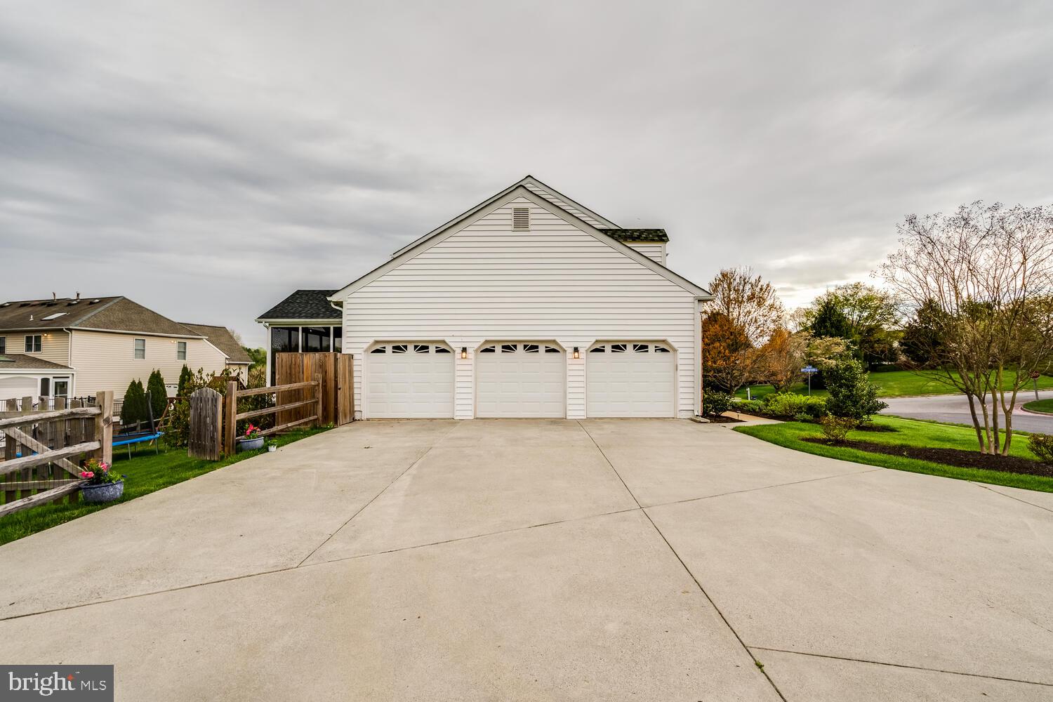 HUNTER MILL ESTATES - Residential