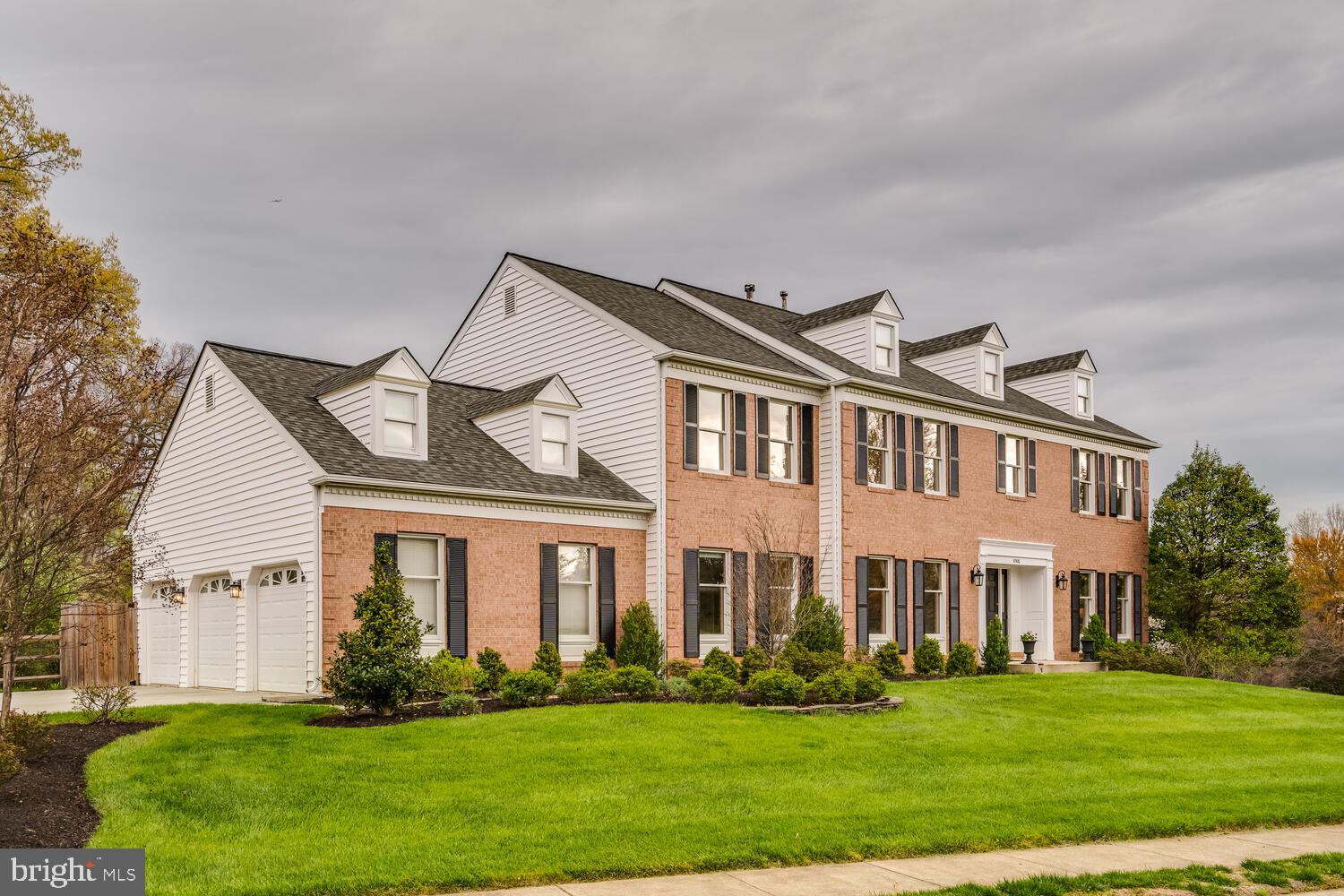 HUNTER MILL ESTATES - Residential