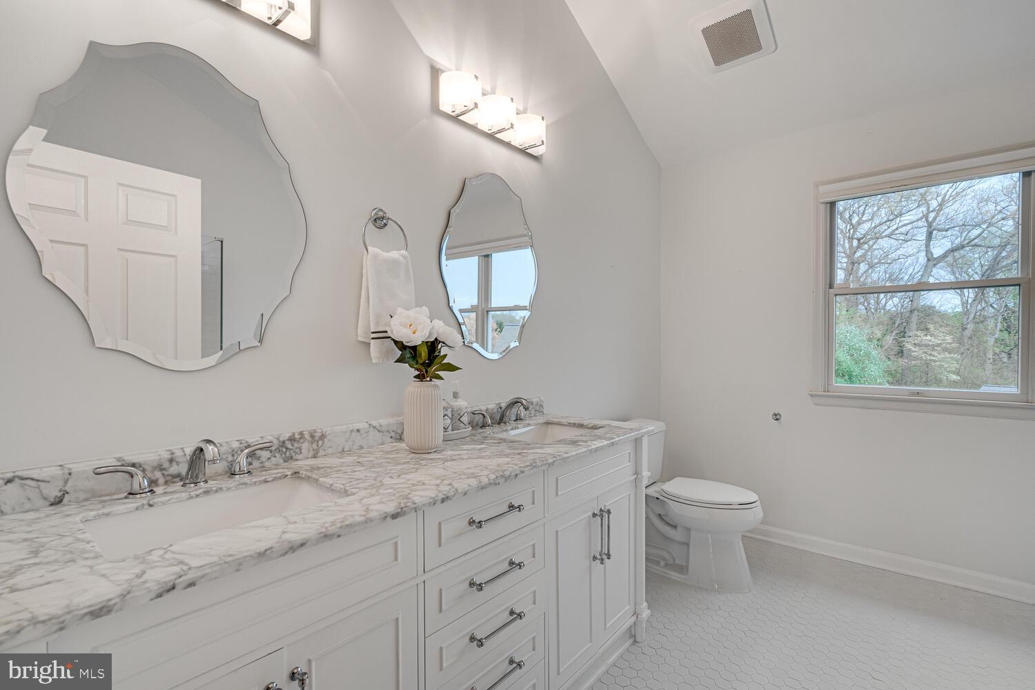 HUNTER MILL ESTATES - Residential