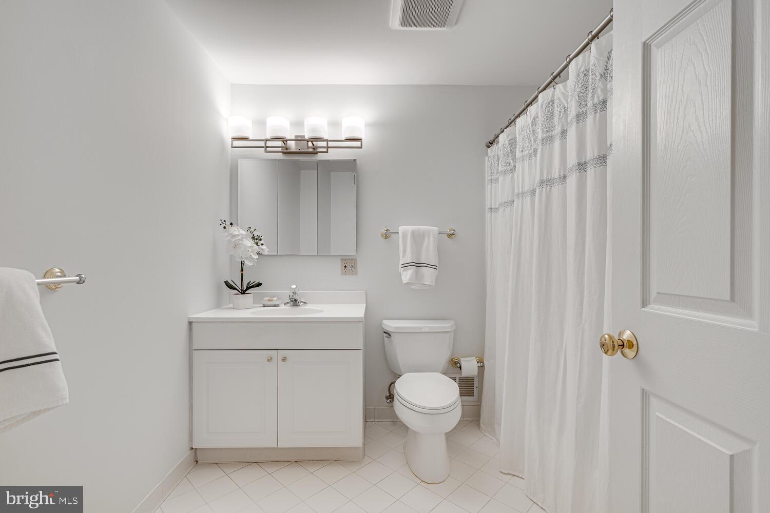 HUNTER MILL ESTATES - Residential