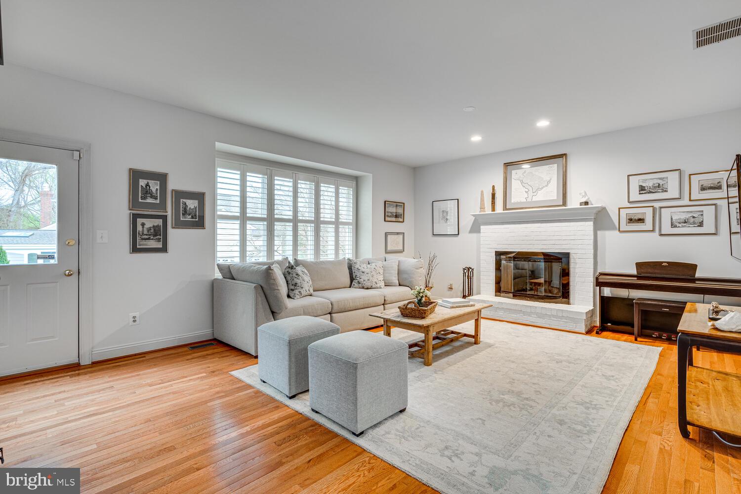 HUNTER MILL ESTATES - Residential