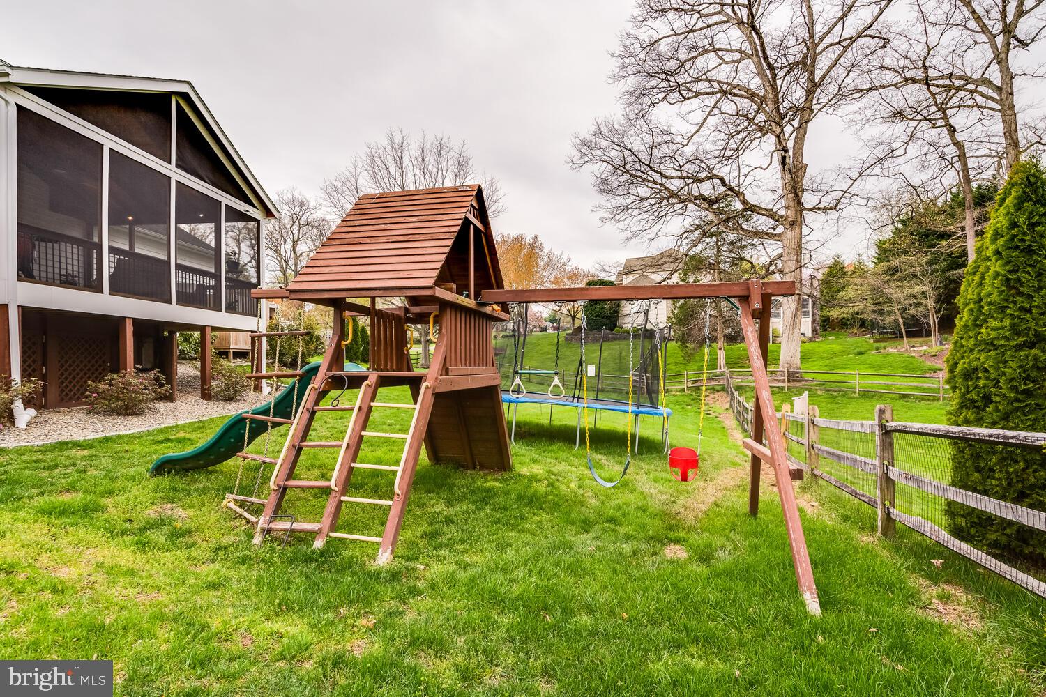 HUNTER MILL ESTATES - Residential