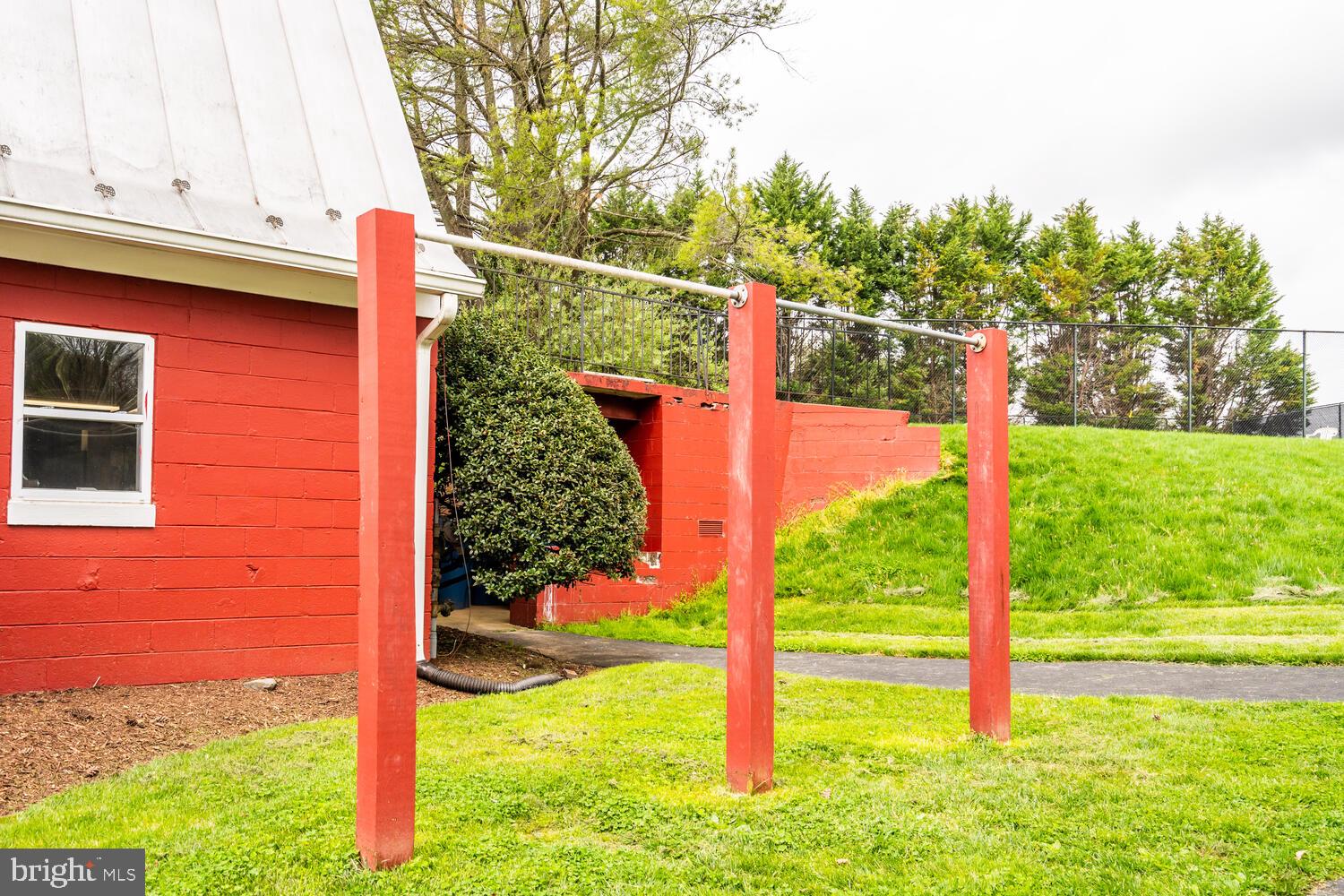 HUNTER MILL ESTATES - Residential