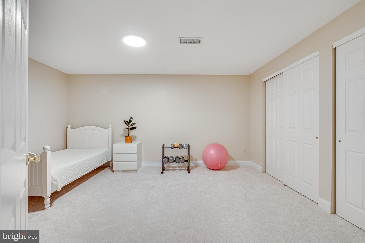 HUNTER MILL ESTATES - Residential