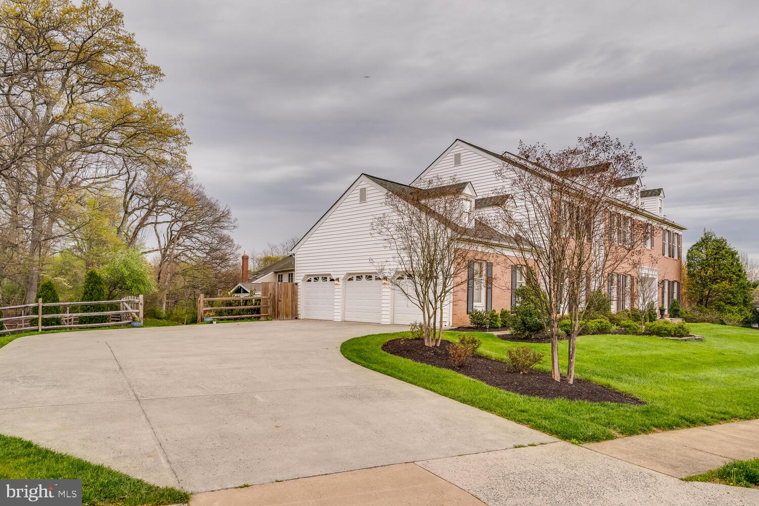 HUNTER MILL ESTATES - Residential