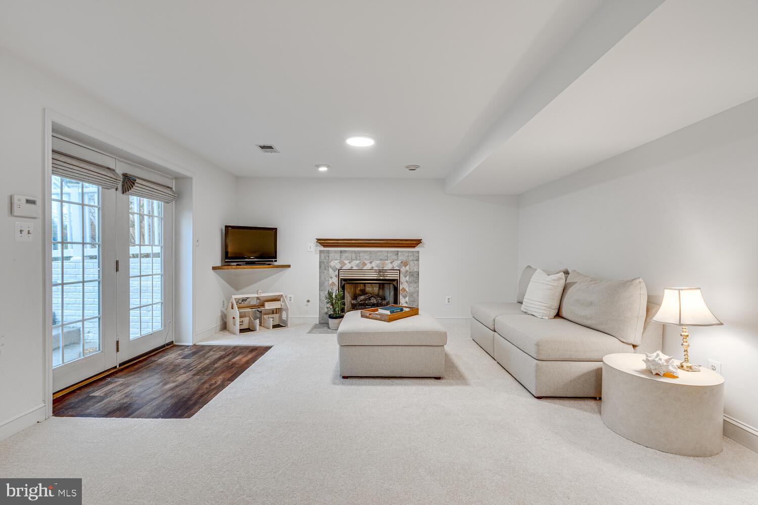 HUNTER MILL ESTATES - Residential