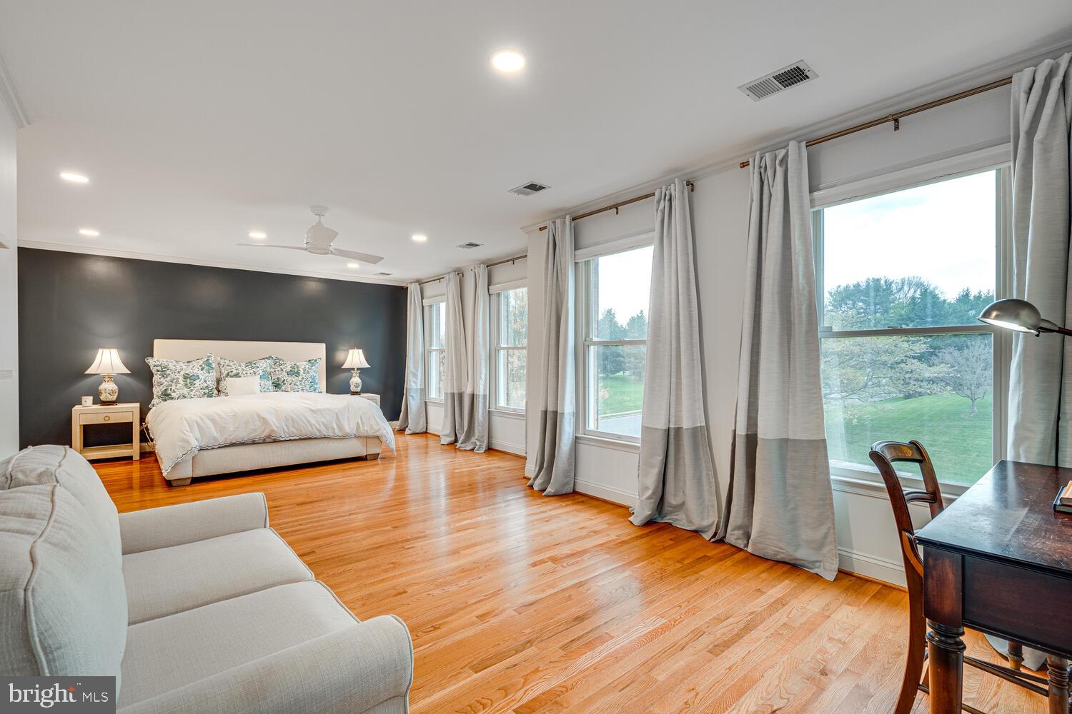 HUNTER MILL ESTATES - Residential