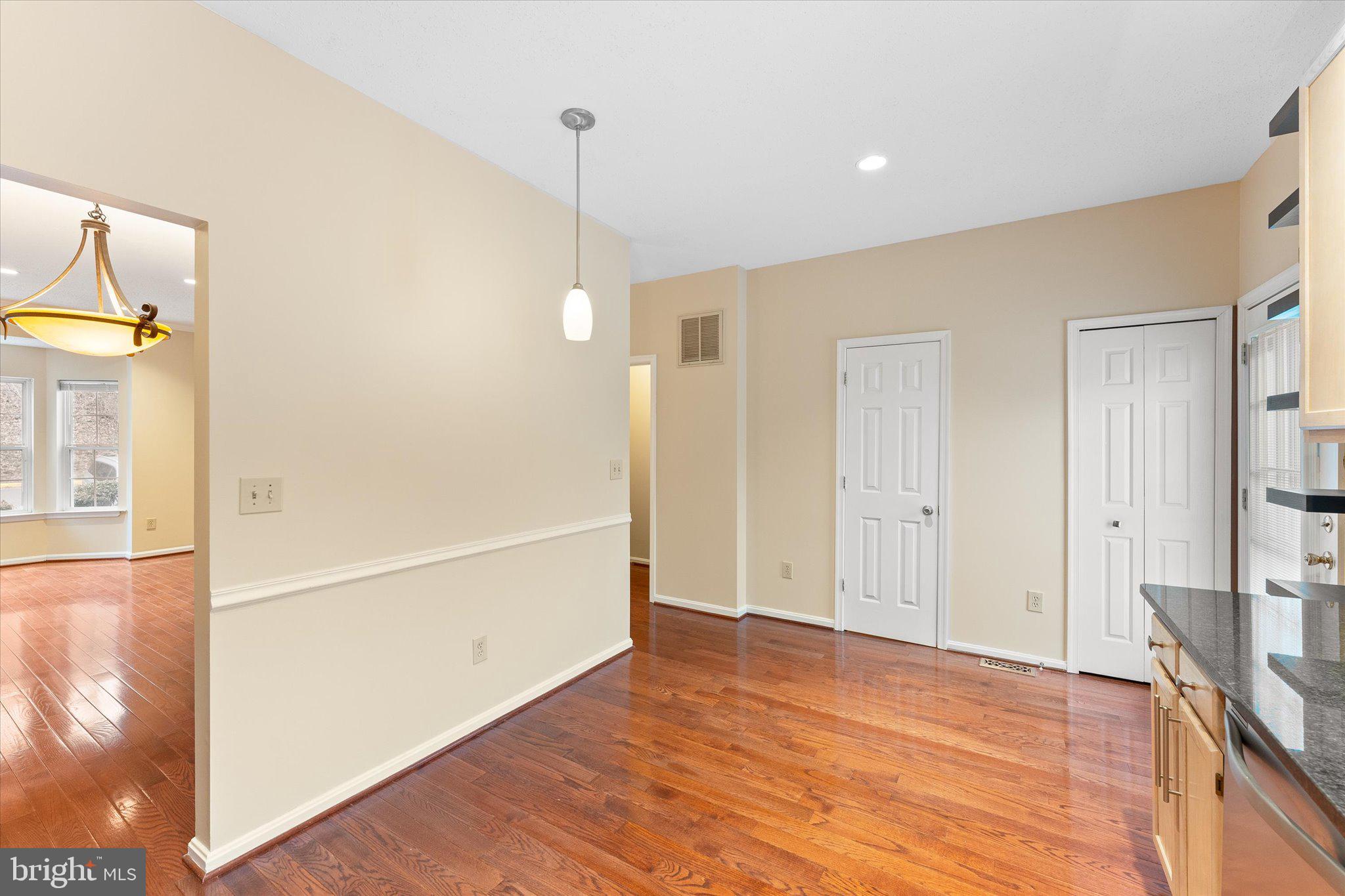 STONE RIVER - Residential Lease