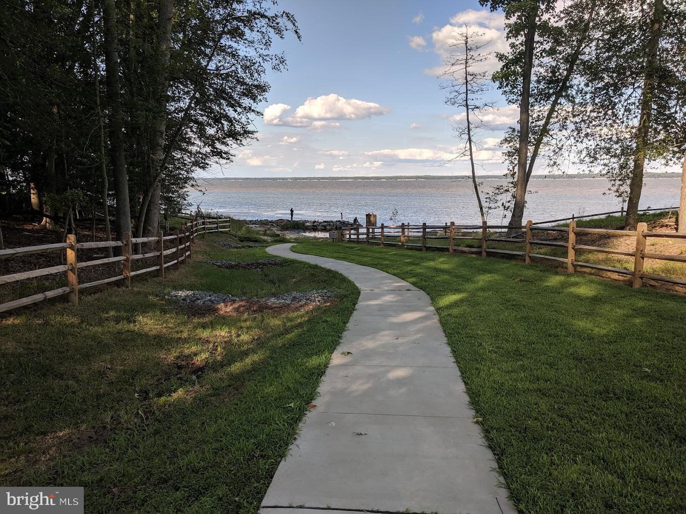 STONE RIVER - Residential Lease