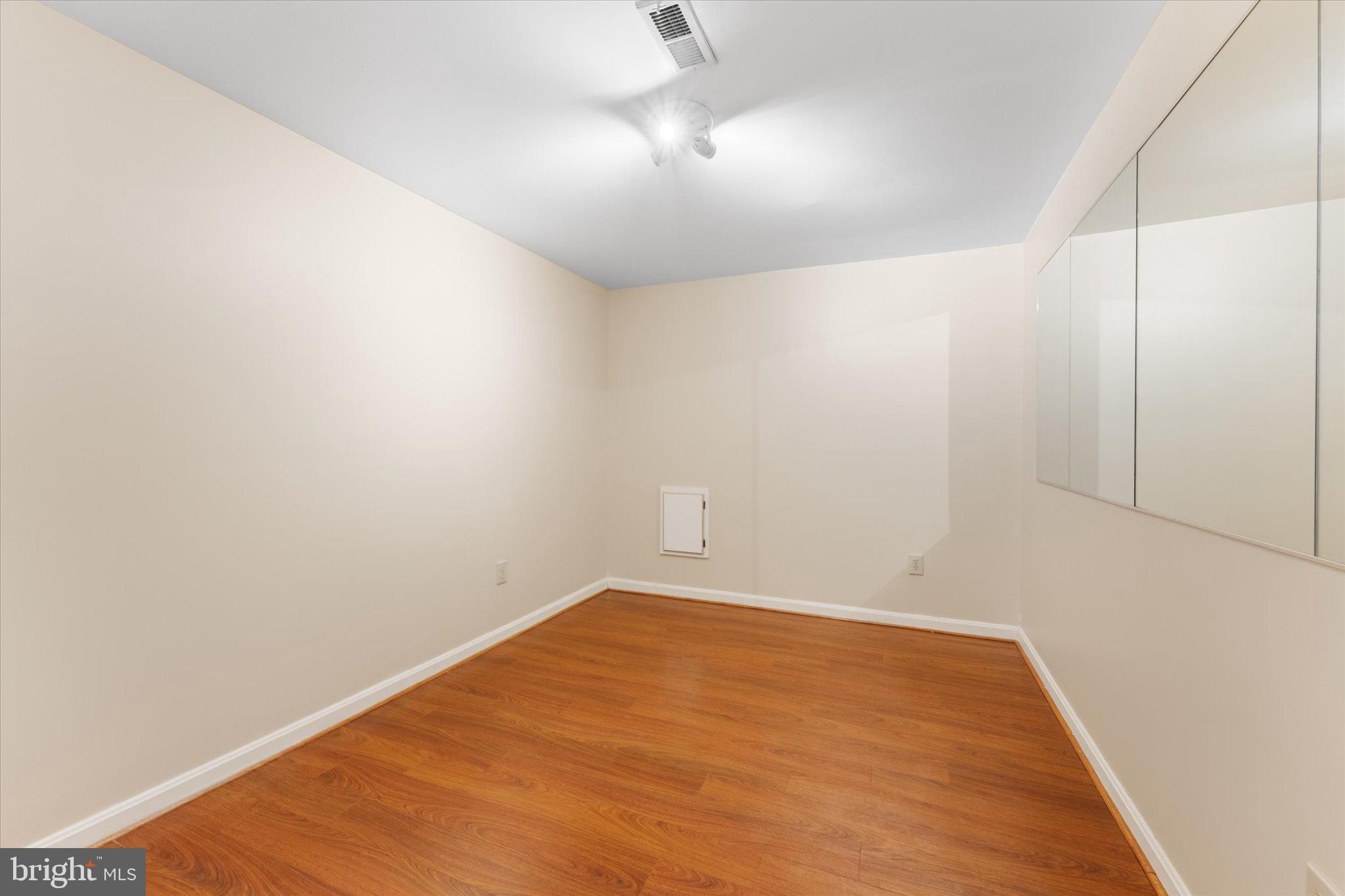 STONE RIVER - Residential Lease