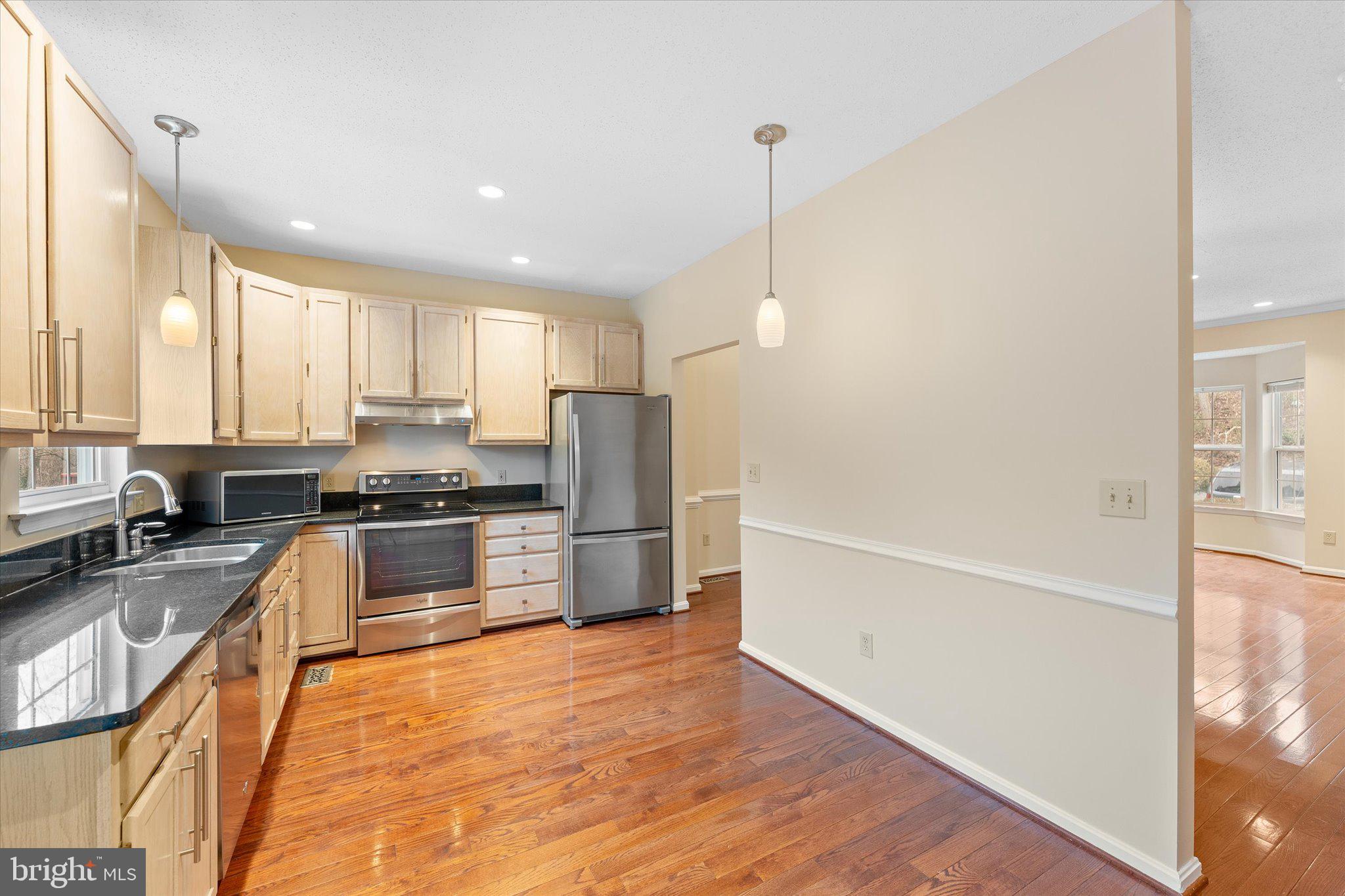 STONE RIVER - Residential Lease