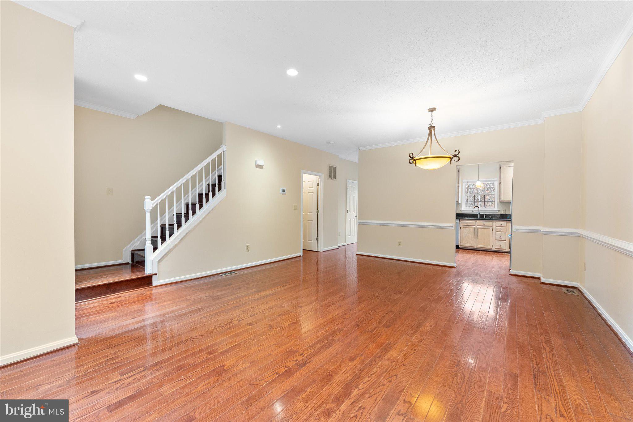 STONE RIVER - Residential Lease