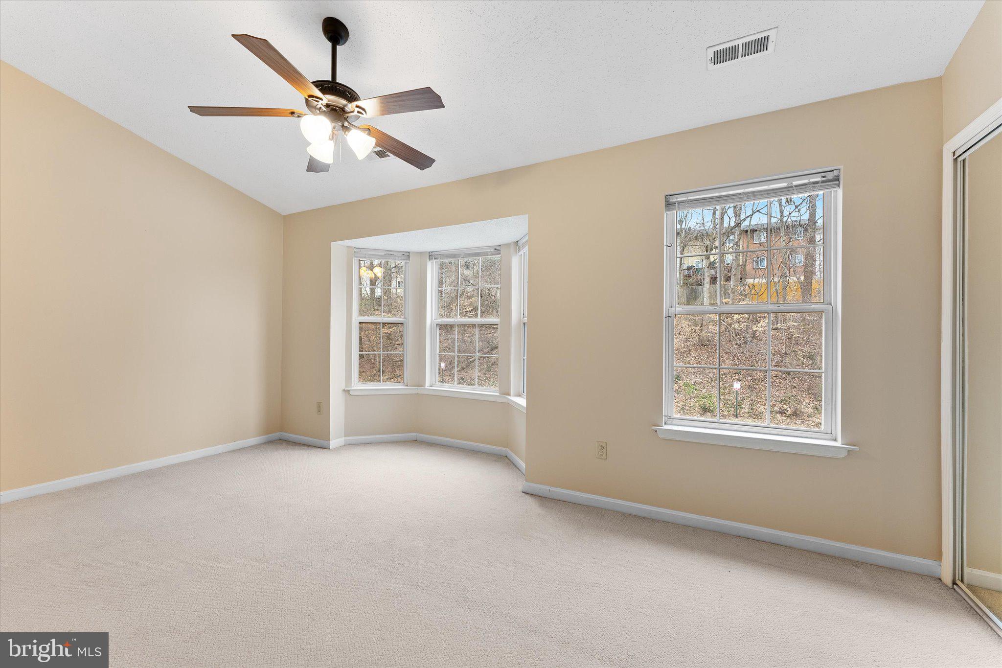 STONE RIVER - Residential Lease