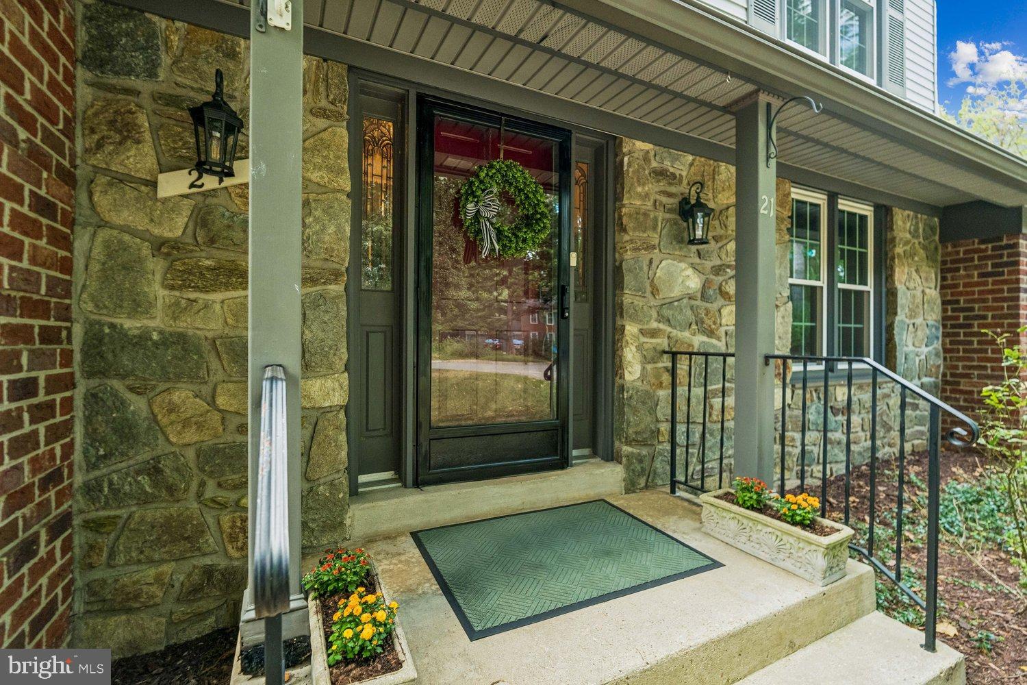 21 YEATMAN COURT
