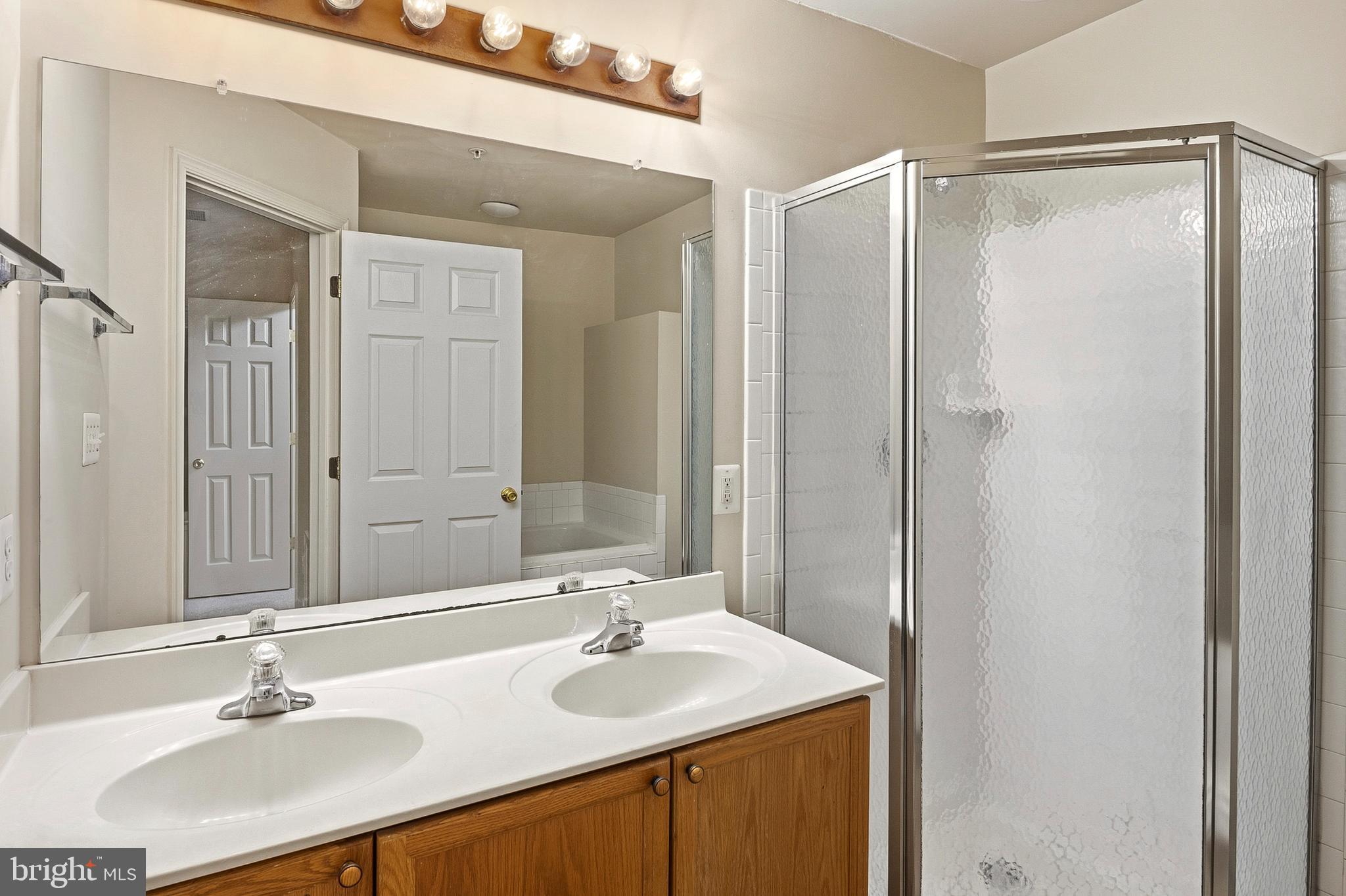 PARK OVERLOOK TOWNHOMES - Residential