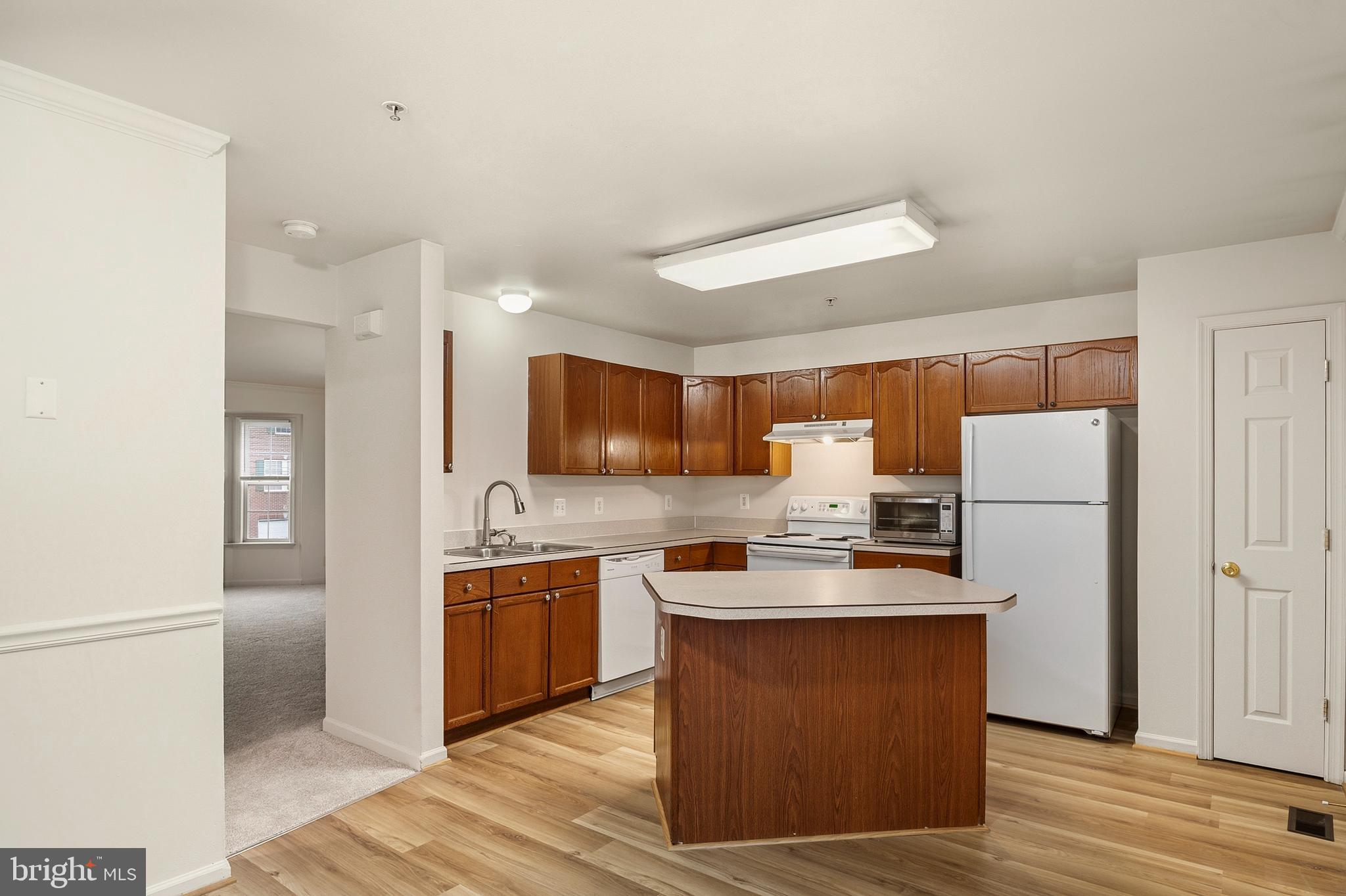 PARK OVERLOOK TOWNHOMES - Residential