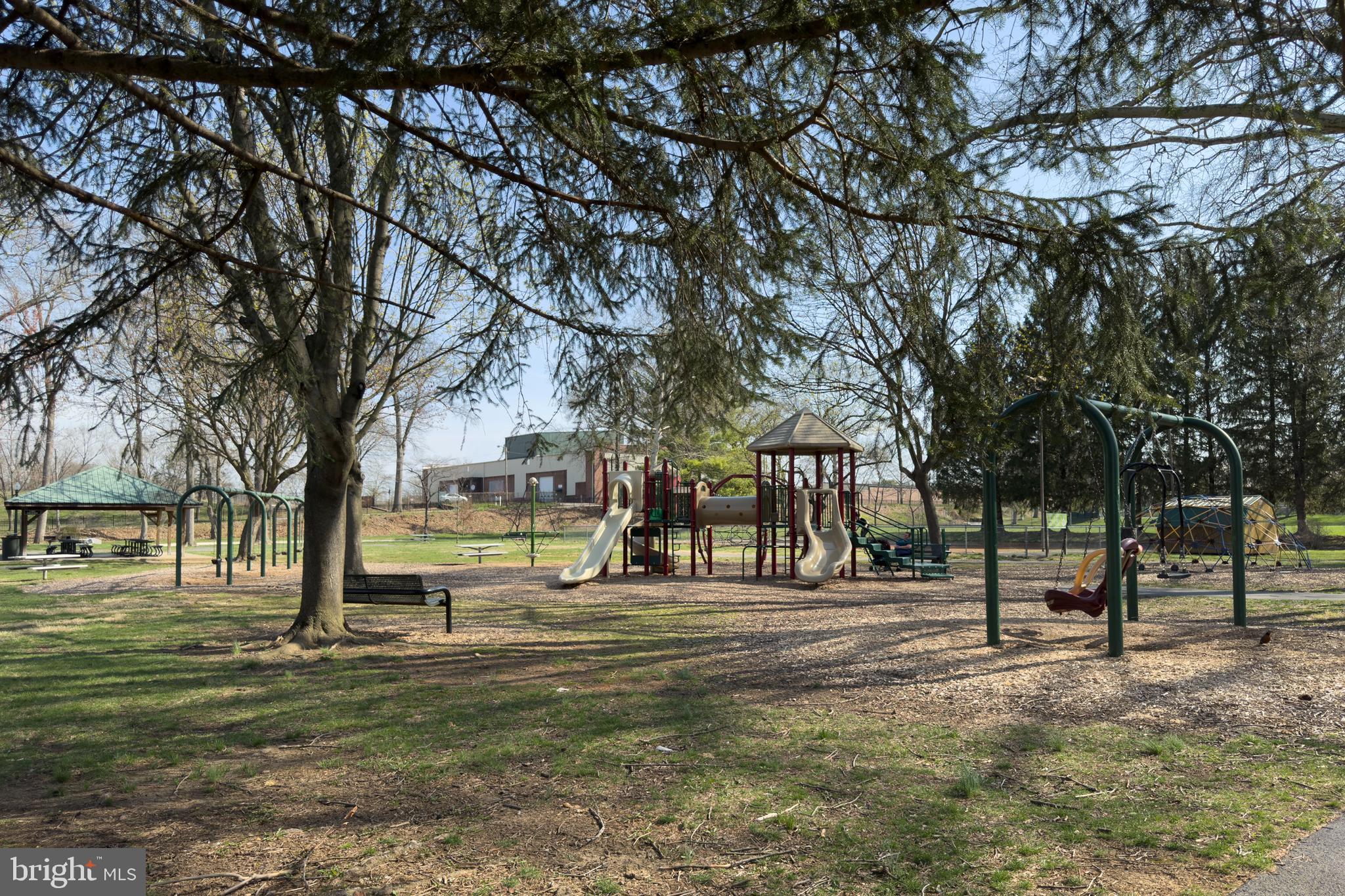 PARK OVERLOOK TOWNHOMES - Residential