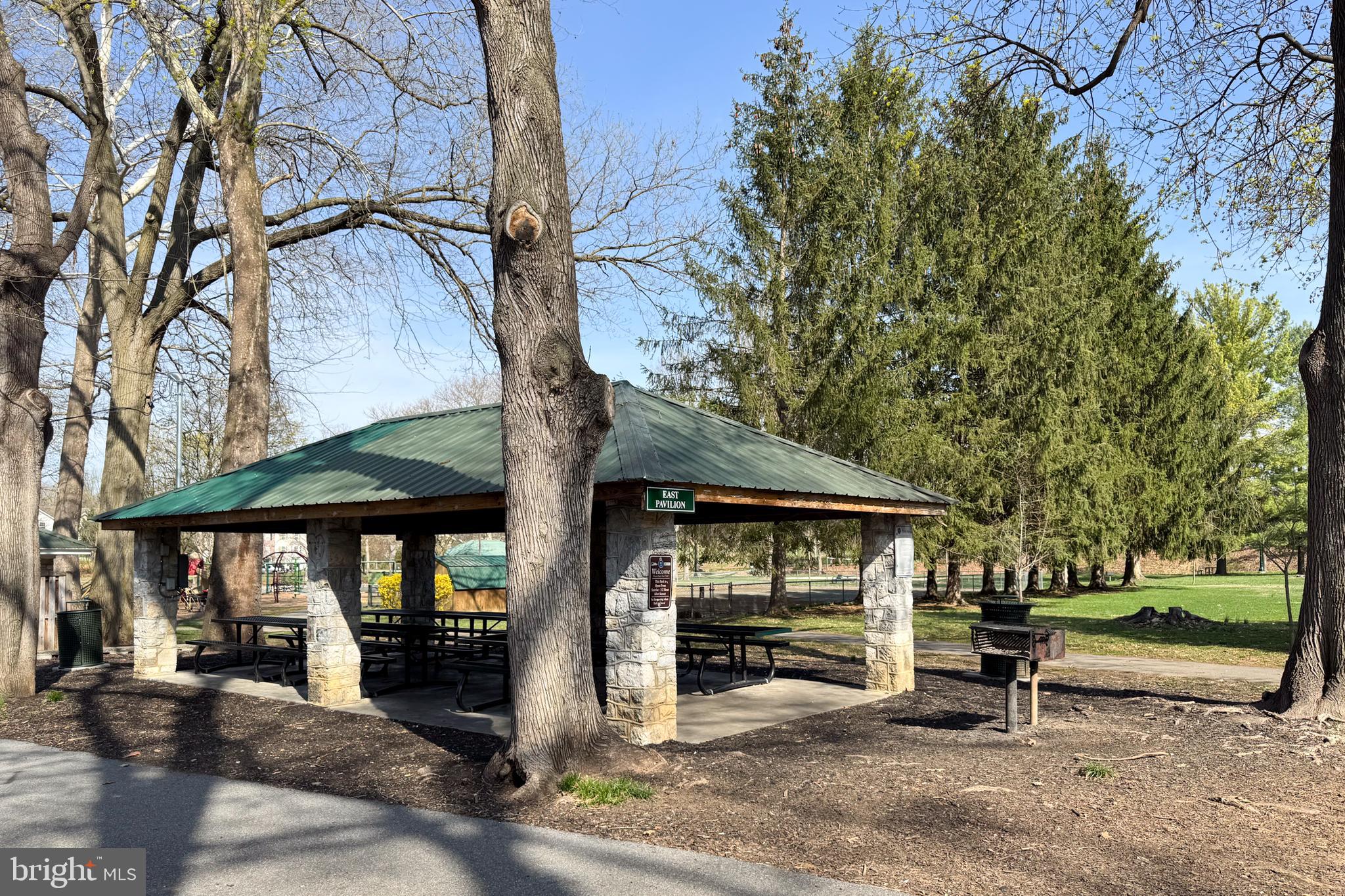PARK OVERLOOK TOWNHOMES - Residential