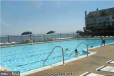 STONEY BEACH - Residential